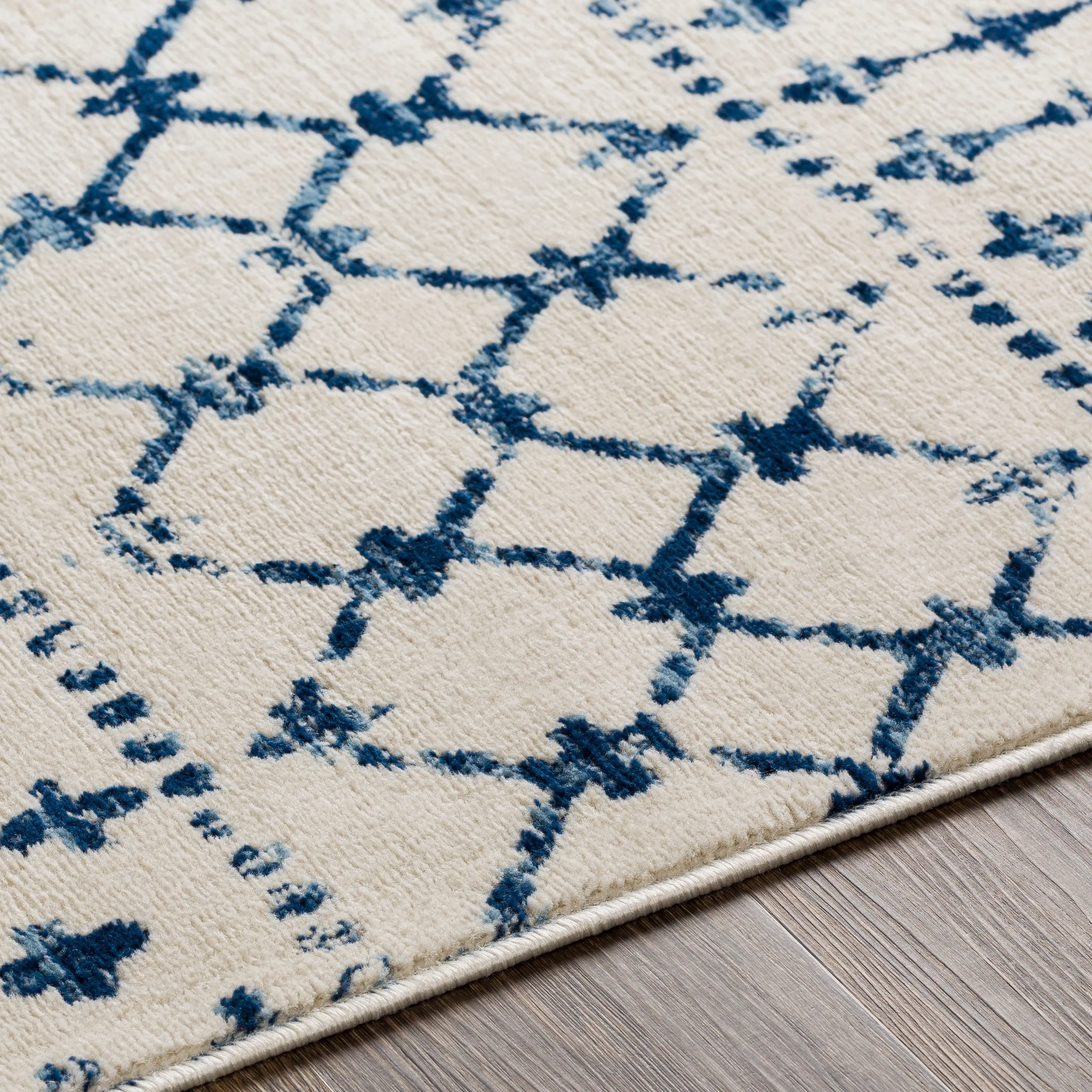 Livabliss Vanya Moroccan Diamond Area Rug