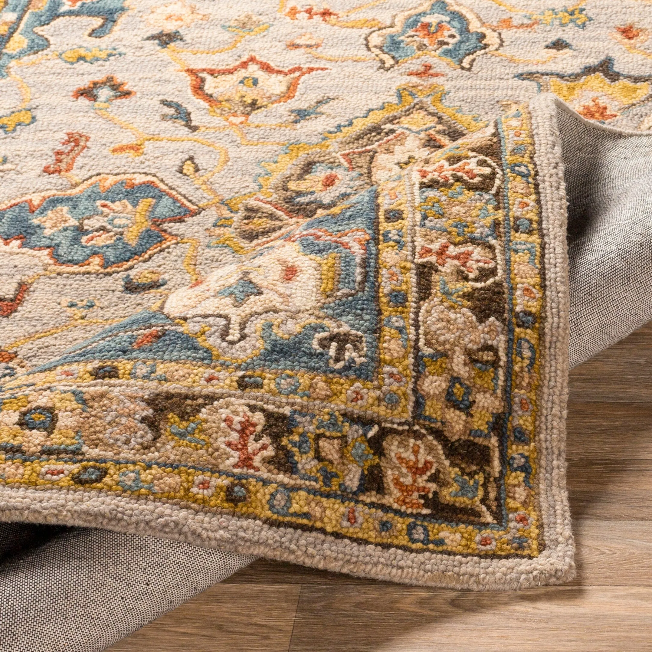 Livabliss Voorst Handmade Wool Medallion Area Rug