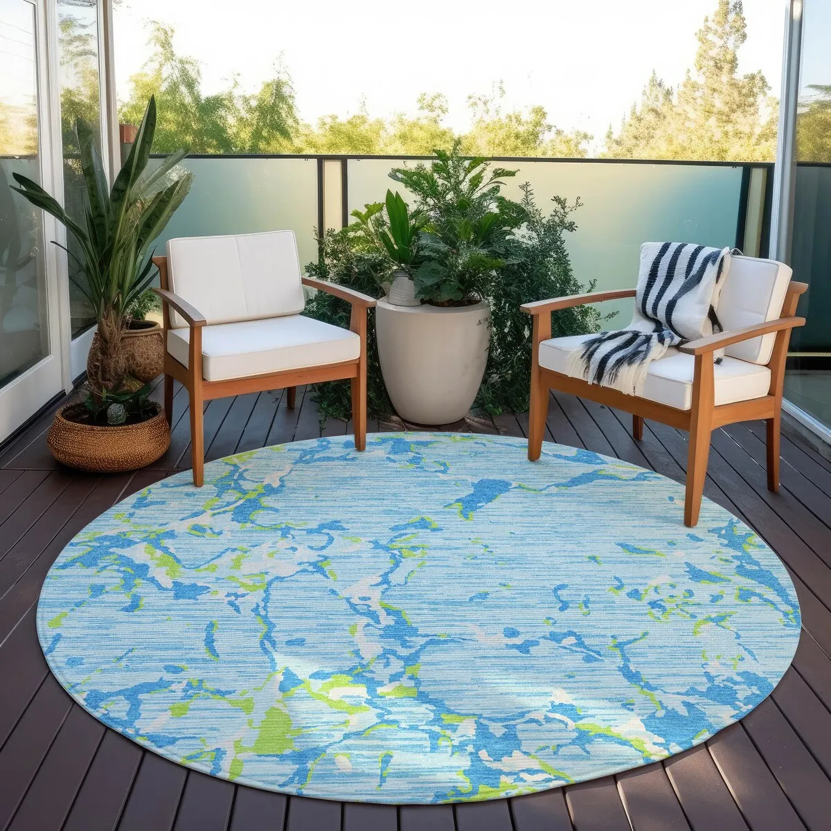 Machine Washable Indoor/ Outdoor Abstract Camo Chantille Rug