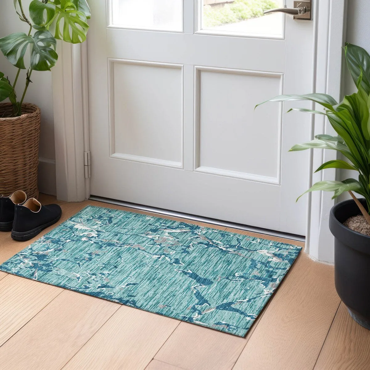 Machine Washable Indoor/ Outdoor Abstract Camo Chantille Rug
