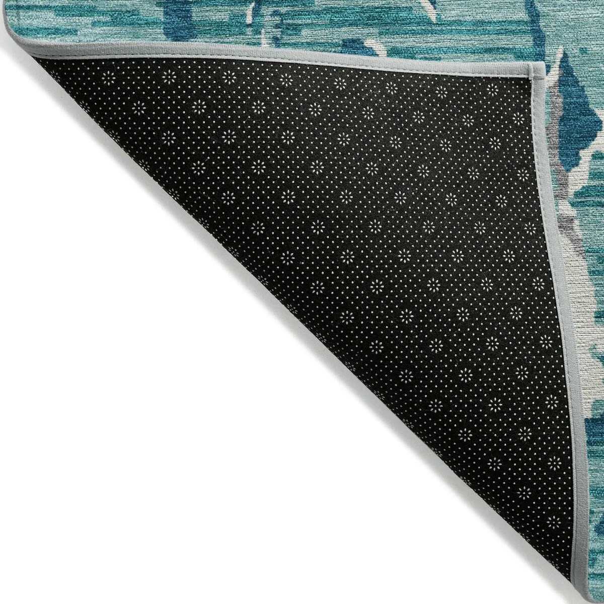 Machine Washable Indoor/ Outdoor Abstract Camo Chantille Rug
