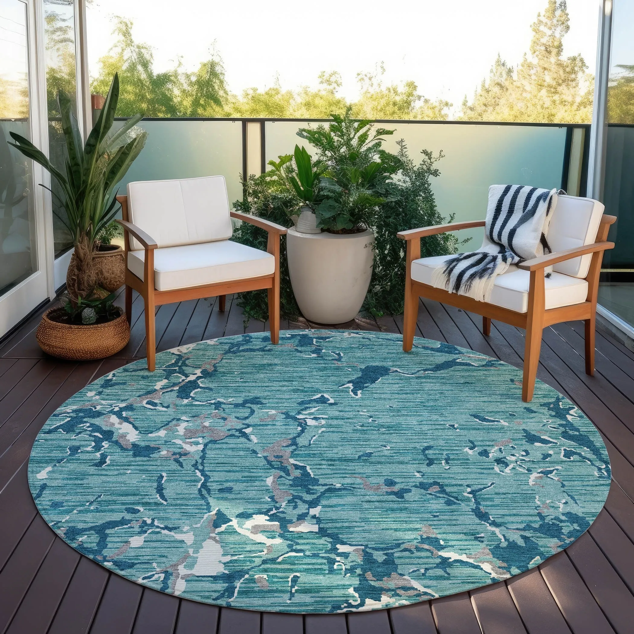 Machine Washable Indoor/ Outdoor Abstract Camo Chantille Rug