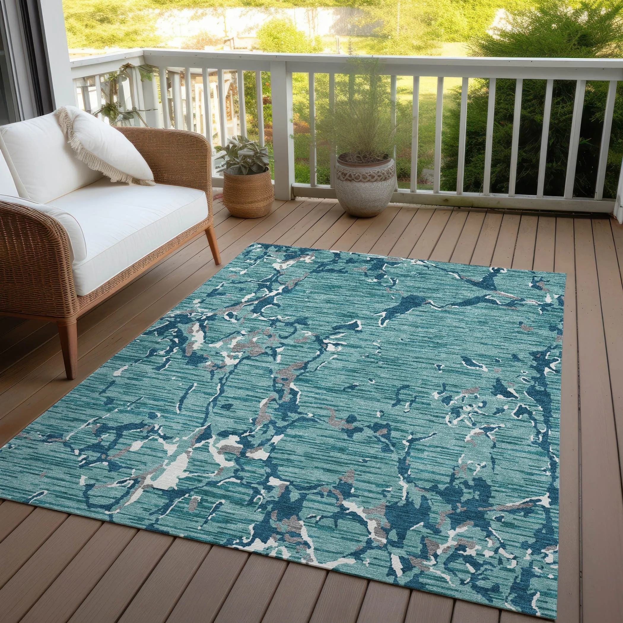 Machine Washable Indoor/ Outdoor Abstract Camo Chantille Rug