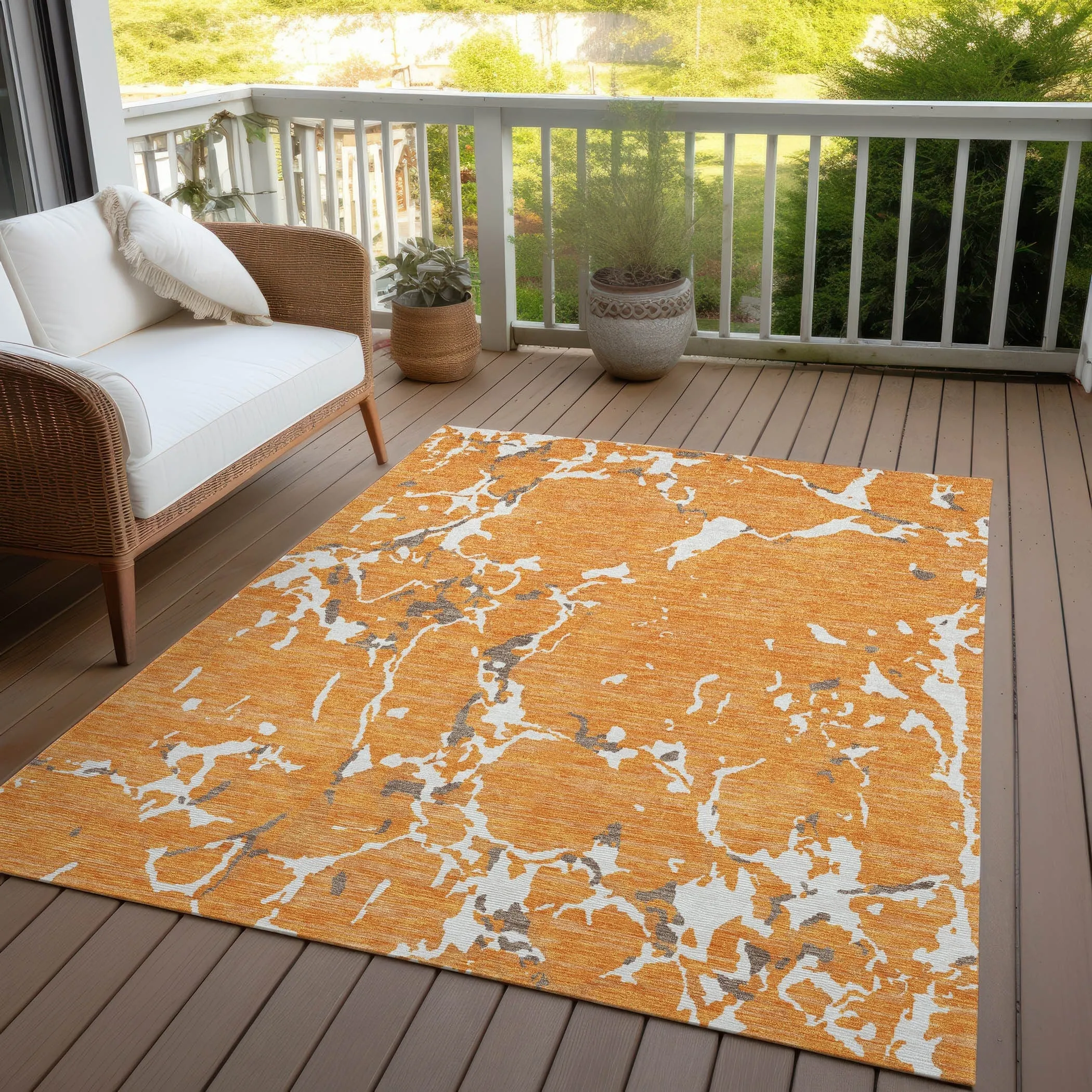 Machine Washable Indoor/ Outdoor Abstract Camo Chantille Rug