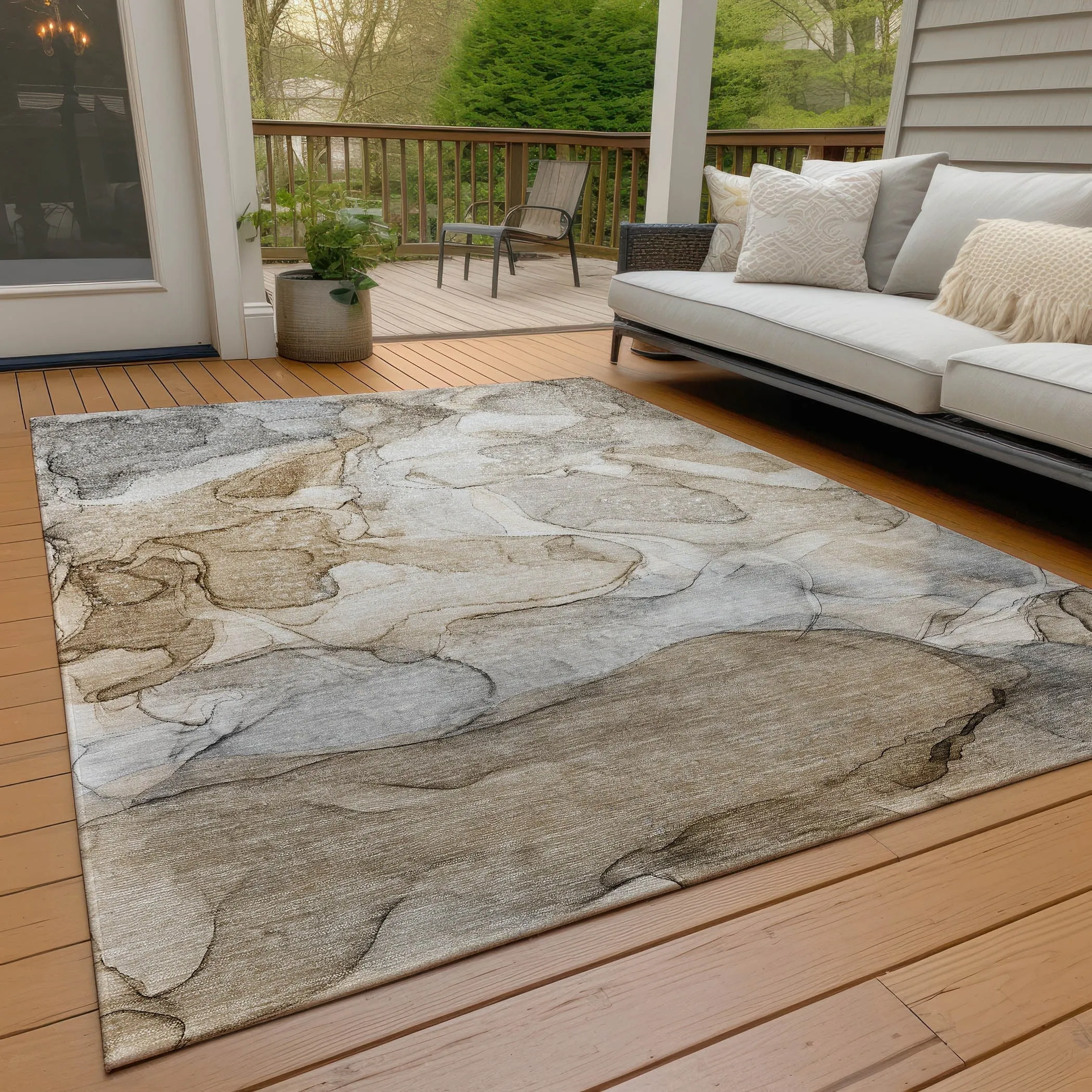Machine Washable Indoor/ Outdoor Abstract Chantille Rug