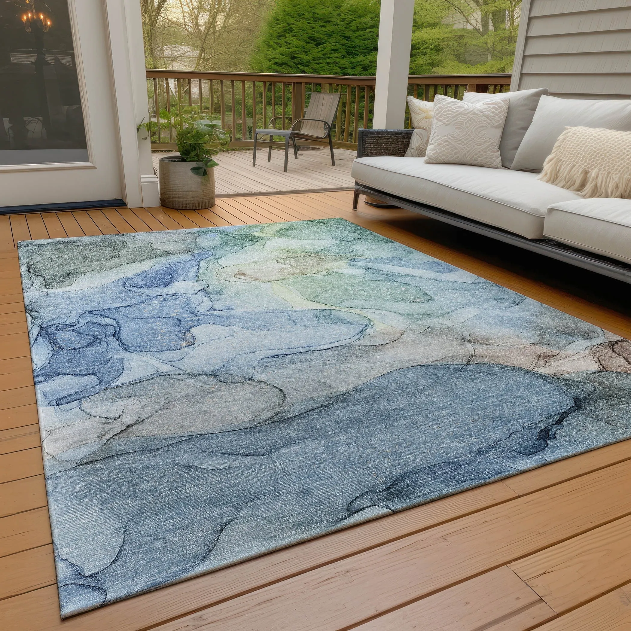 Machine Washable Indoor/ Outdoor Abstract Chantille Rug