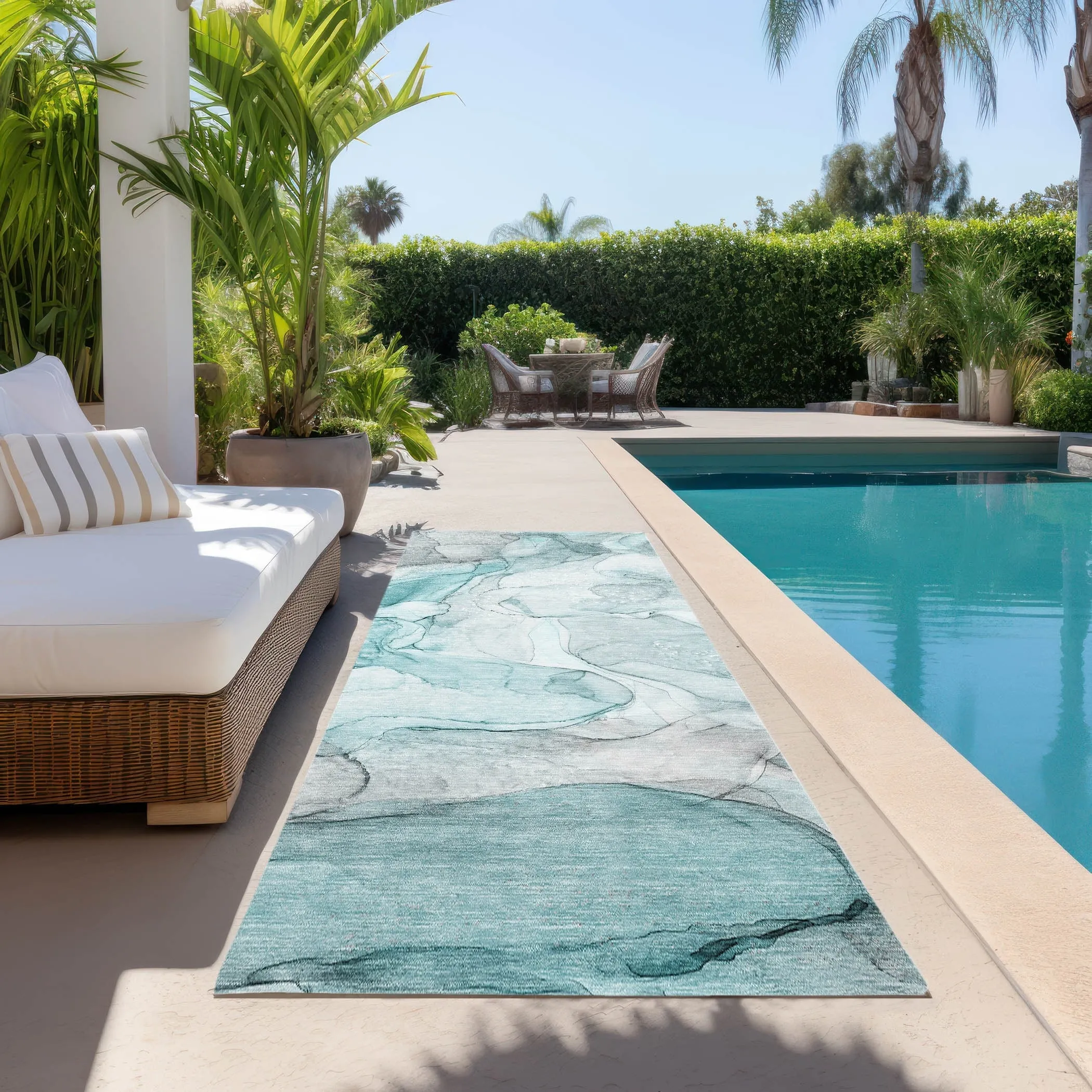 Machine Washable Indoor/ Outdoor Abstract Chantille Rug