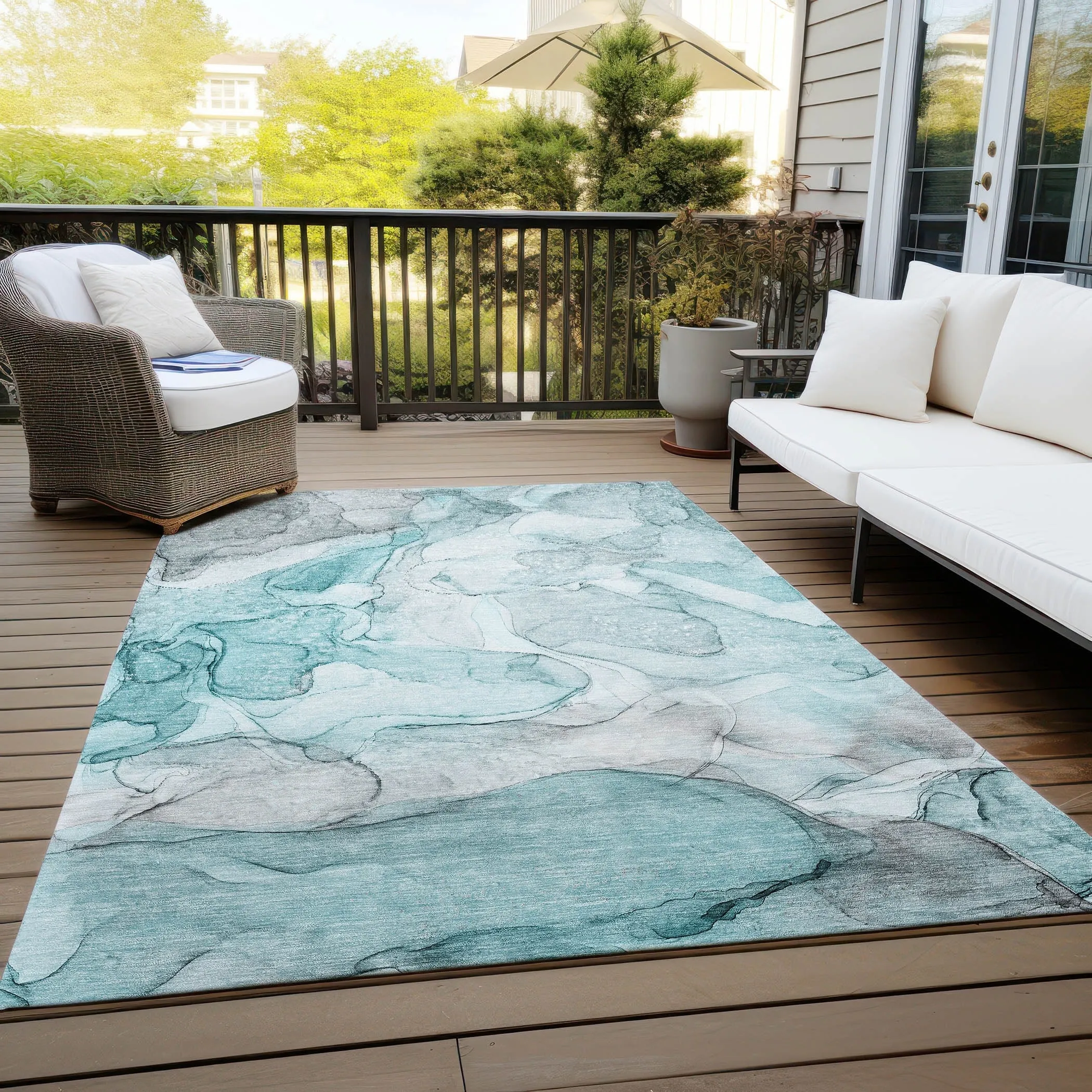 Machine Washable Indoor/ Outdoor Abstract Chantille Rug