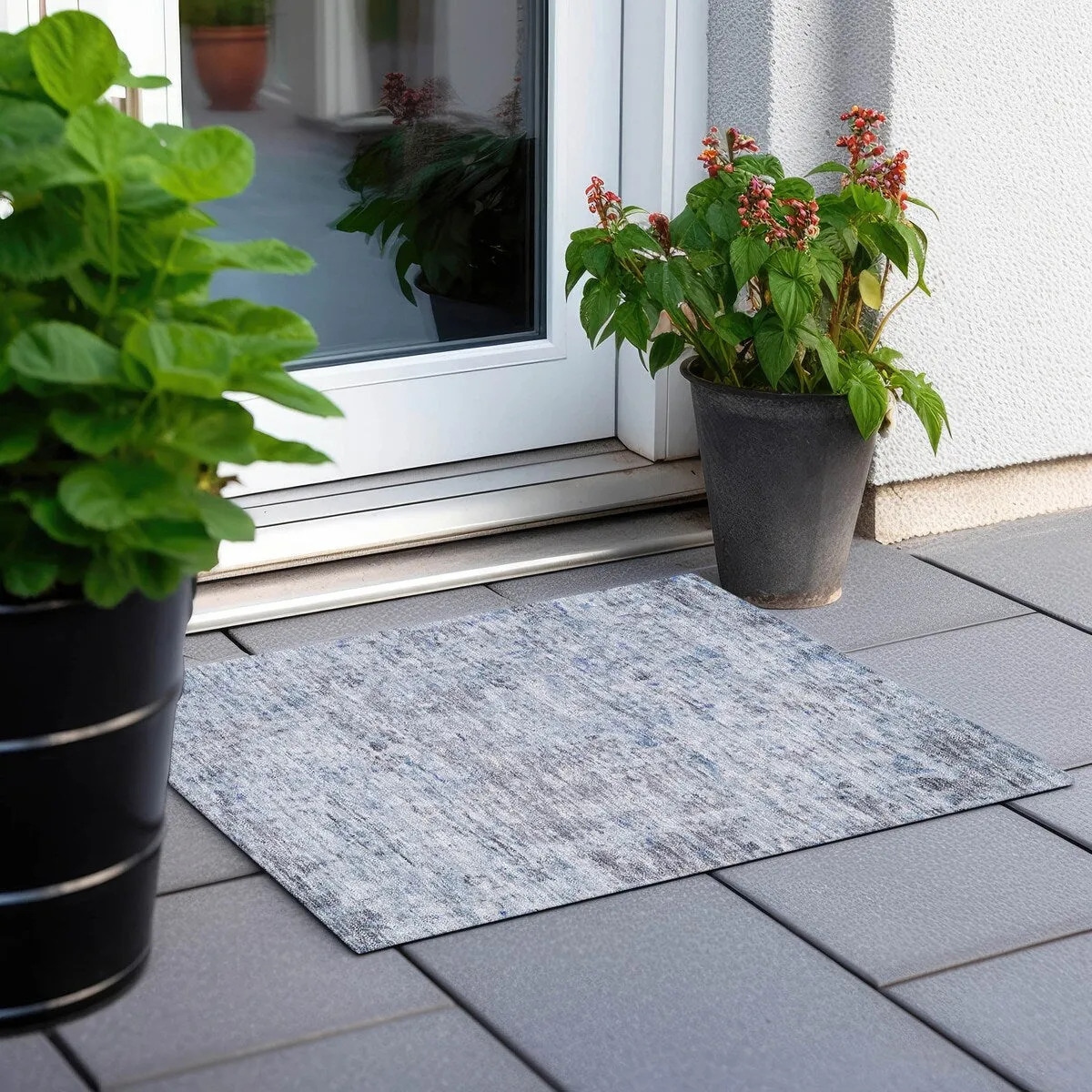 Machine Washable Indoor/ Outdoor Abstract Modern Chantille Rug