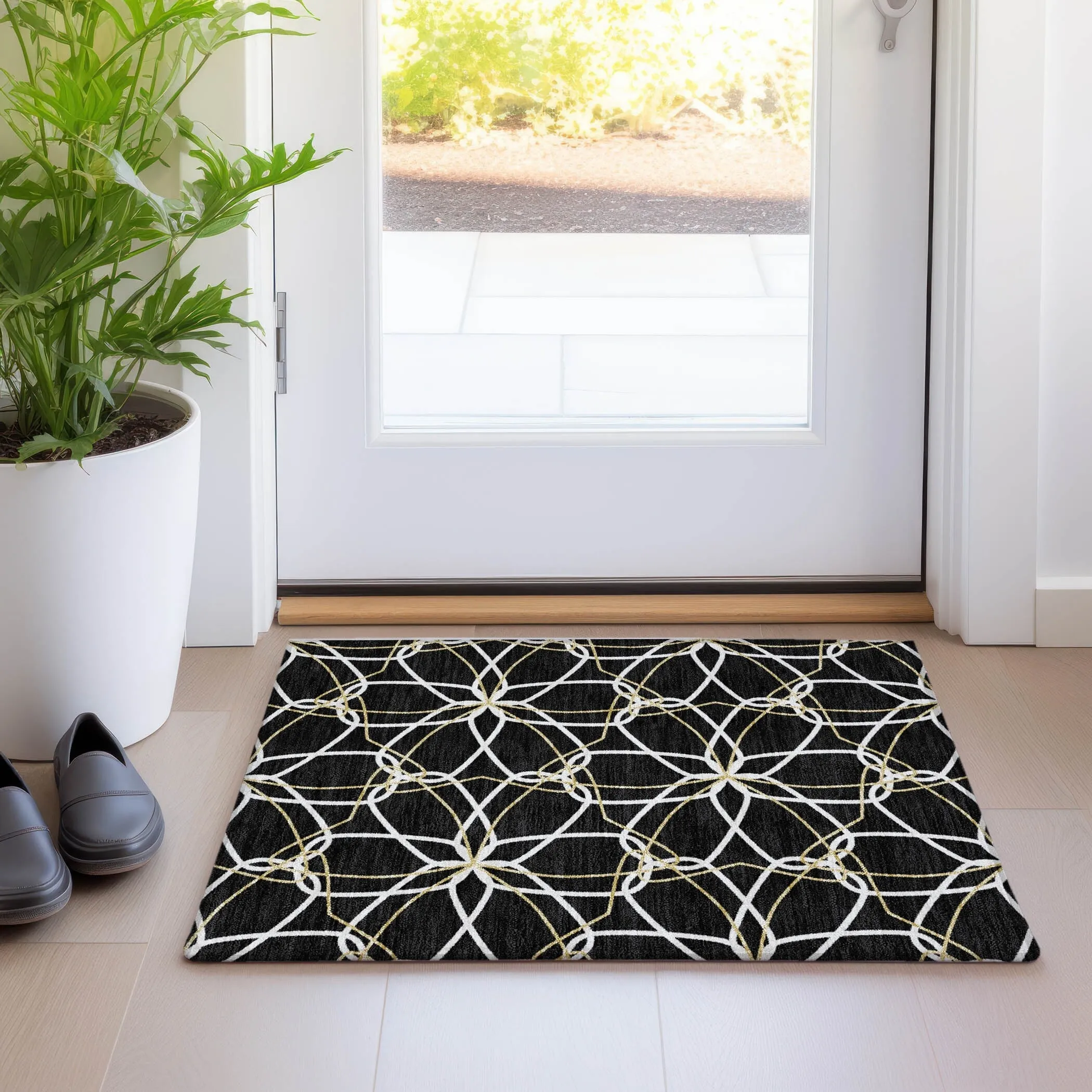 Machine Washable Indoor/ Outdoor Abstract Prism Chantille Rug