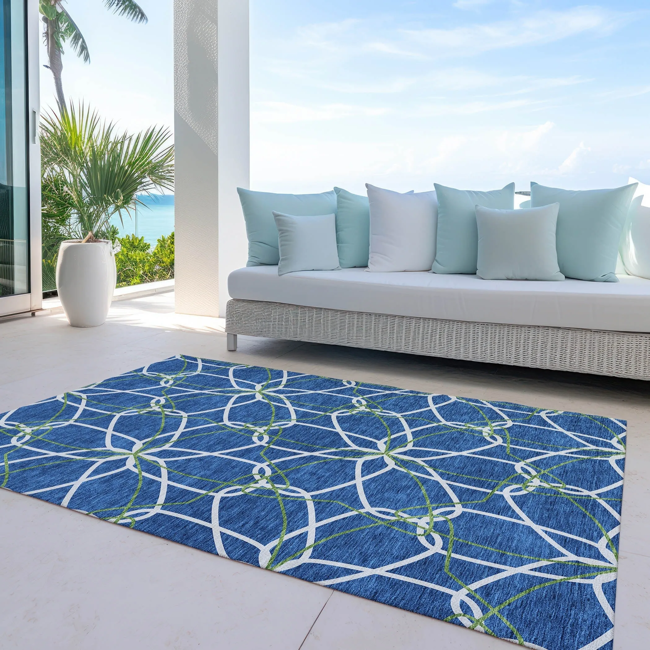 Machine Washable Indoor/ Outdoor Abstract Prism Chantille Rug