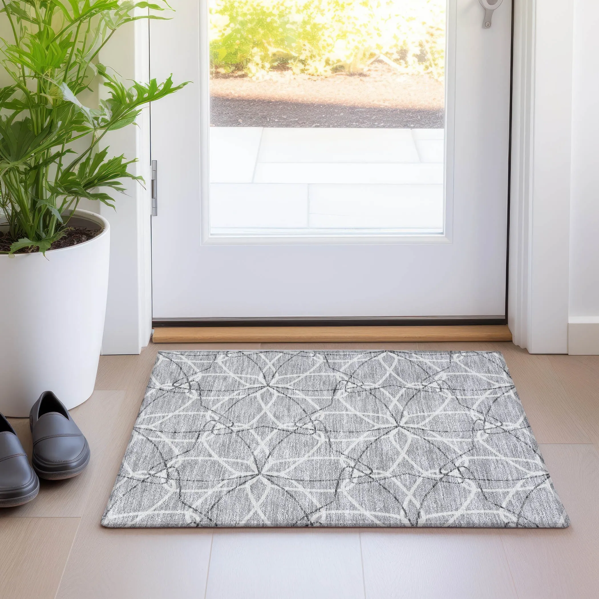 Machine Washable Indoor/ Outdoor Abstract Prism Chantille Rug