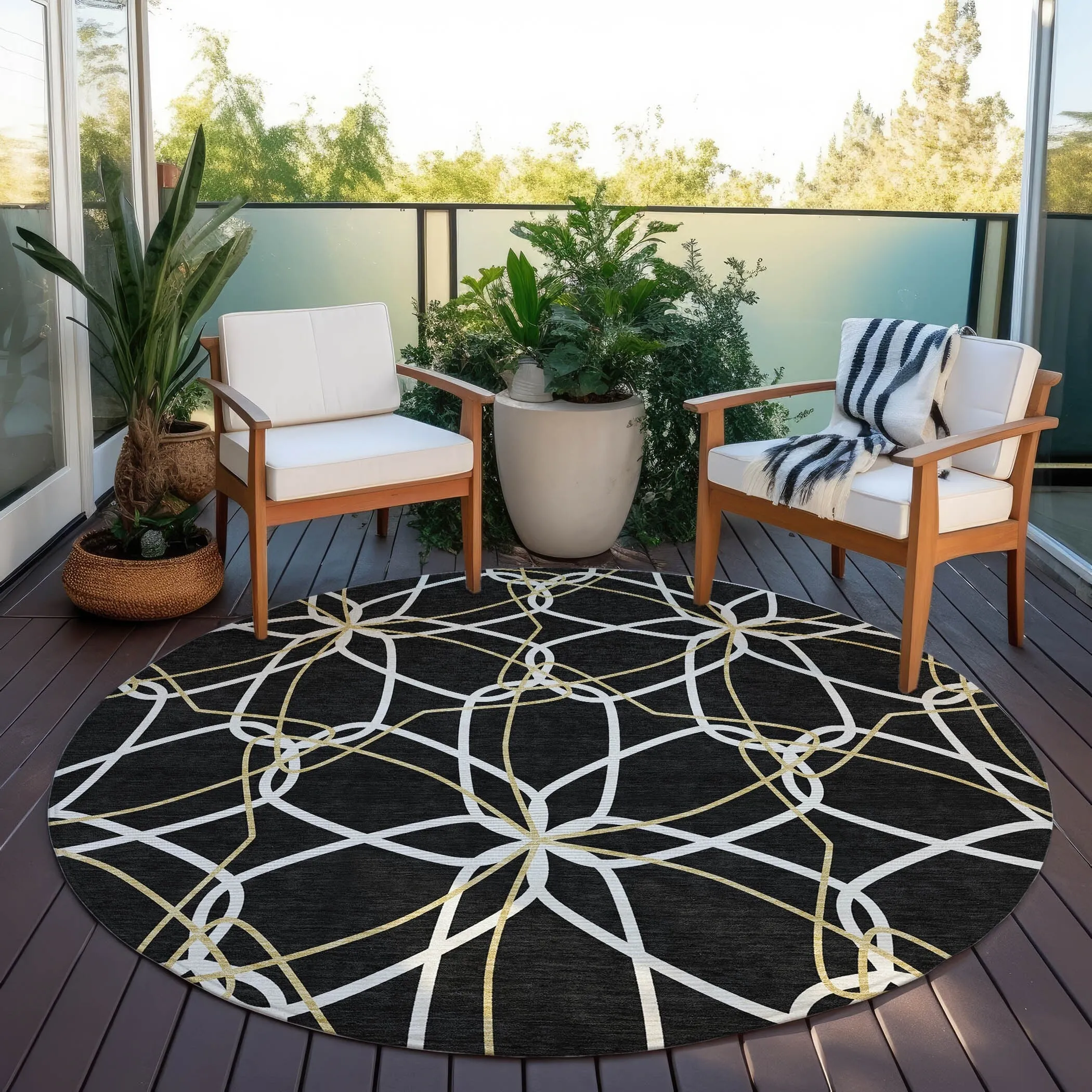 Machine Washable Indoor/ Outdoor Abstract Prism Chantille Rug
