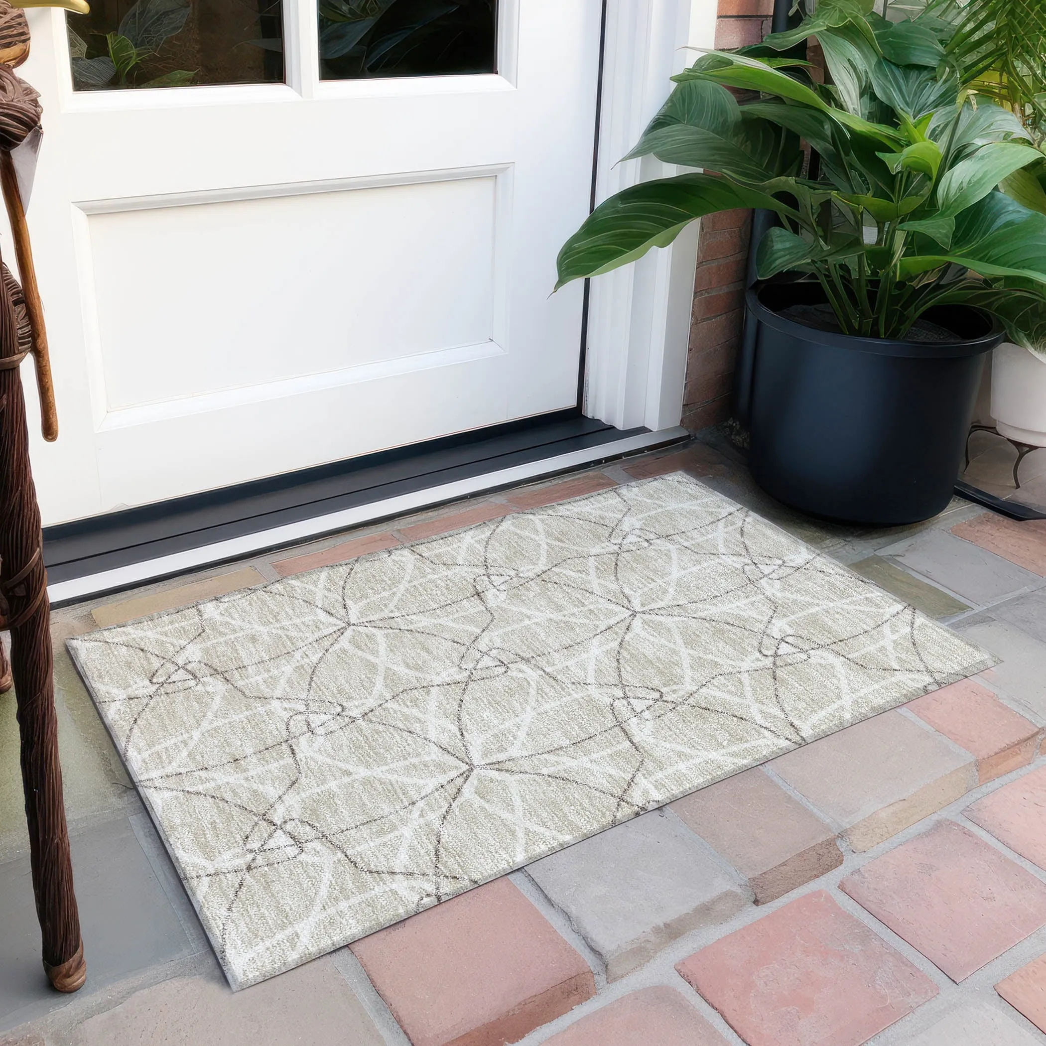 Machine Washable Indoor/ Outdoor Abstract Prism Chantille Rug