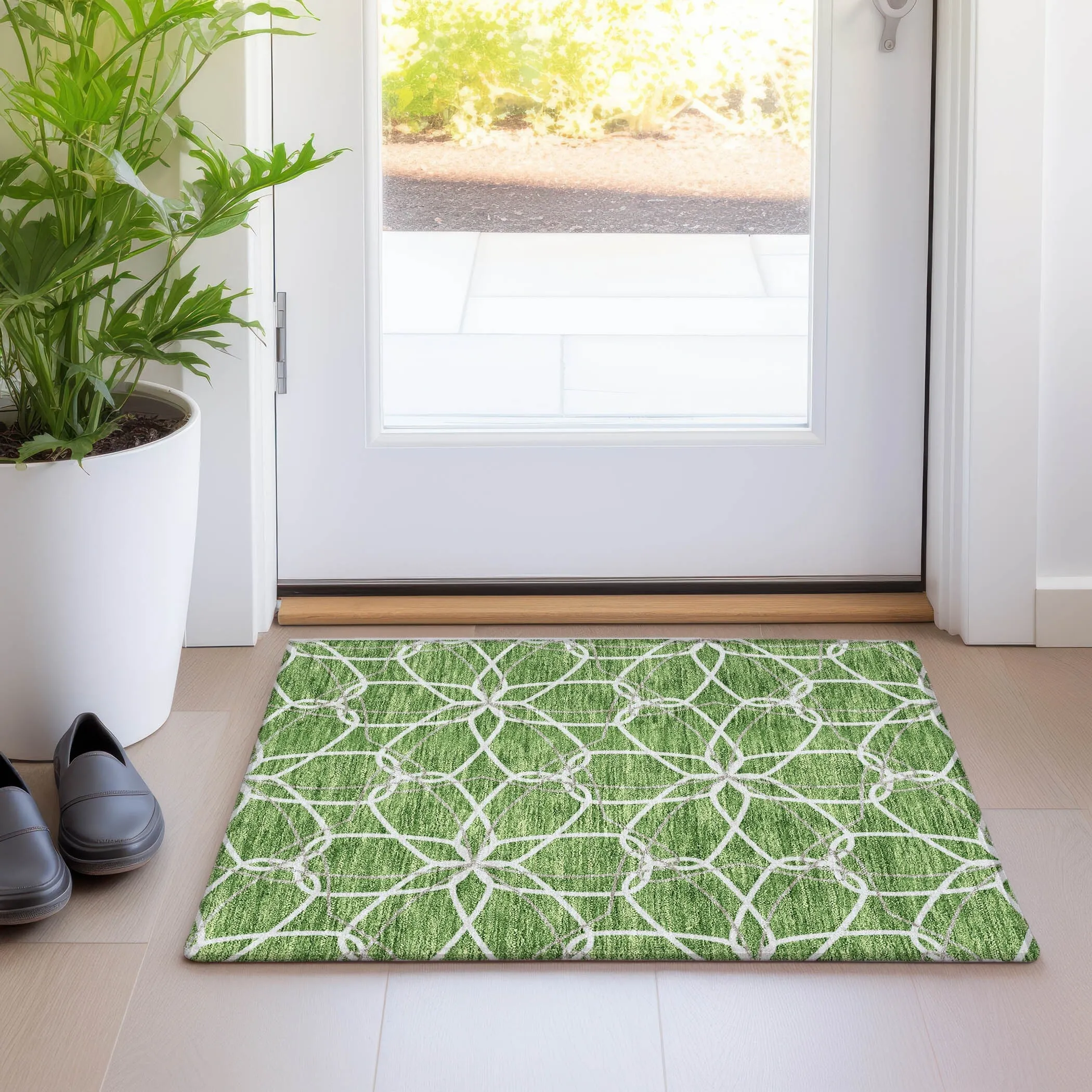 Machine Washable Indoor/ Outdoor Abstract Prism Chantille Rug