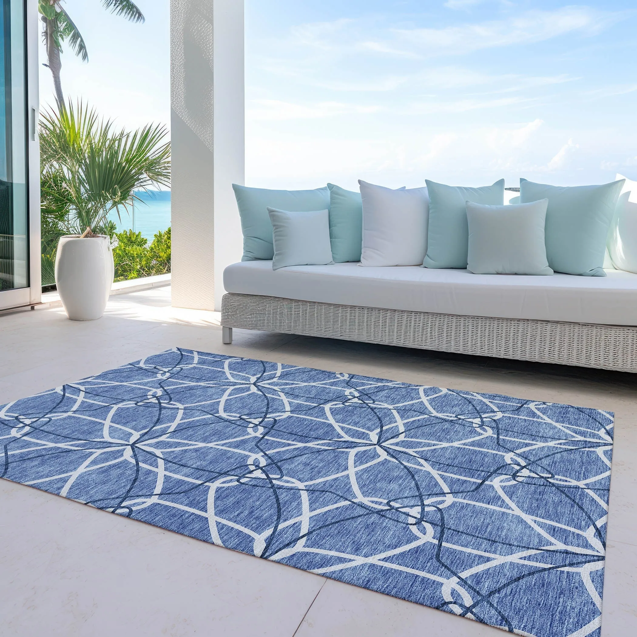 Machine Washable Indoor/ Outdoor Abstract Prism Chantille Rug