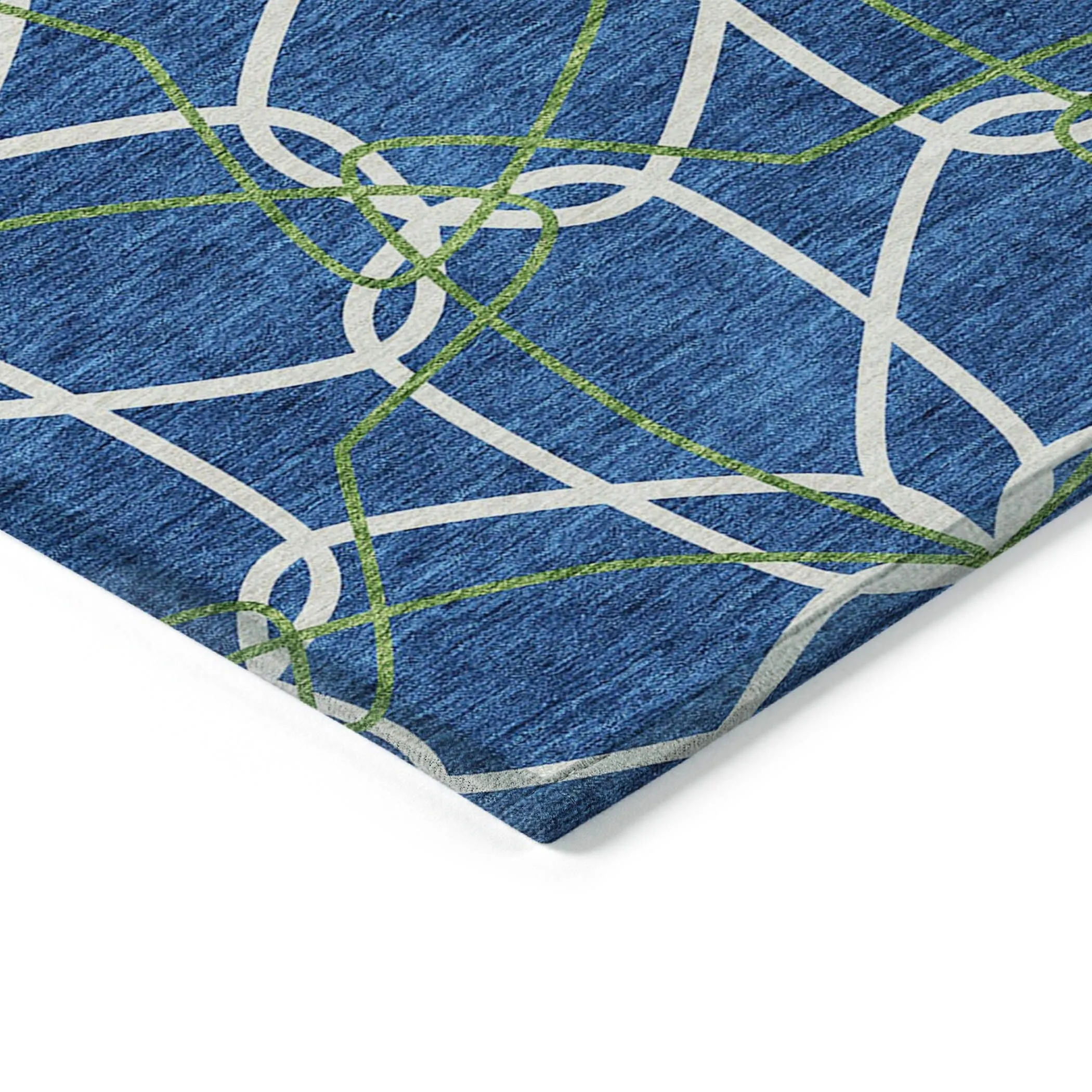 Machine Washable Indoor/ Outdoor Abstract Prism Chantille Rug
