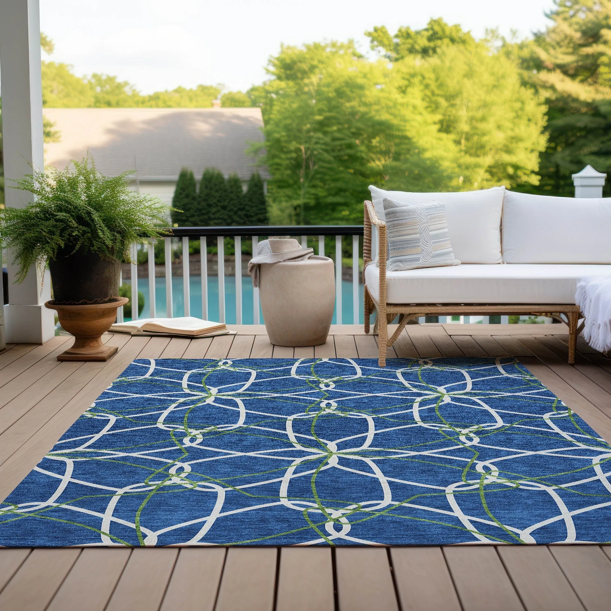 Machine Washable Indoor/ Outdoor Abstract Prism Chantille Rug