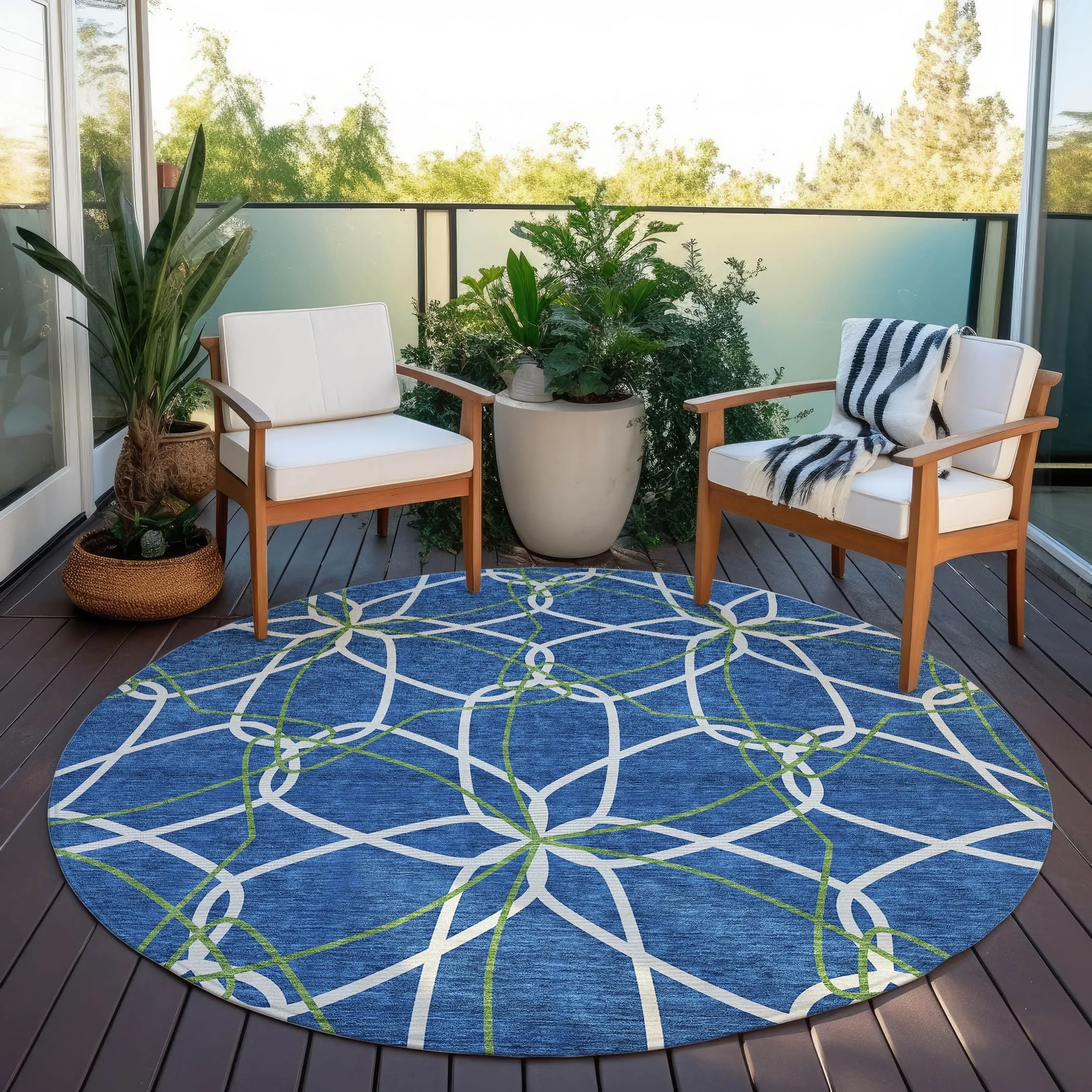 Machine Washable Indoor/ Outdoor Abstract Prism Chantille Rug