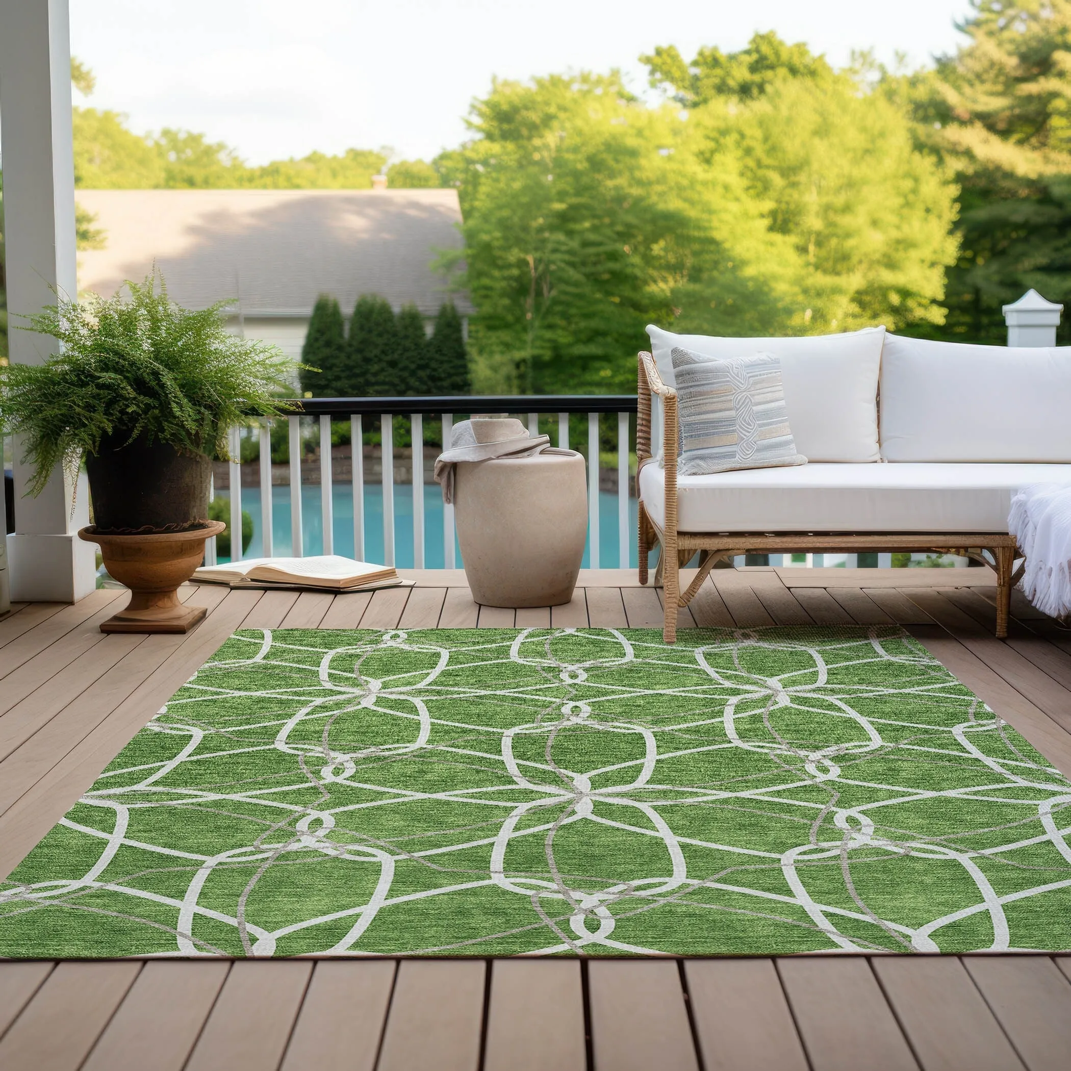 Machine Washable Indoor/ Outdoor Abstract Prism Chantille Rug