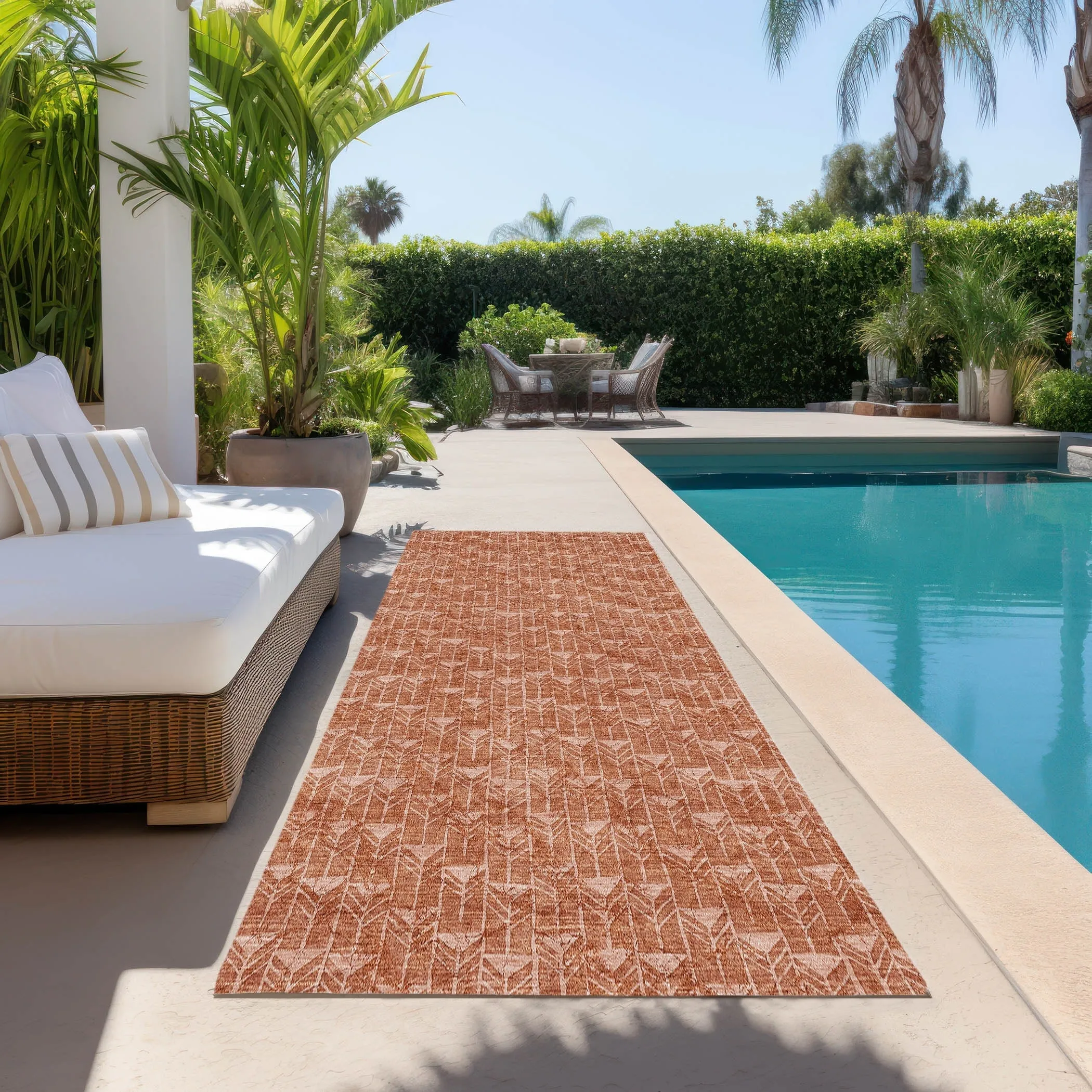 Machine Washable Indoor/ Outdoor Arrows Chantille Rug
