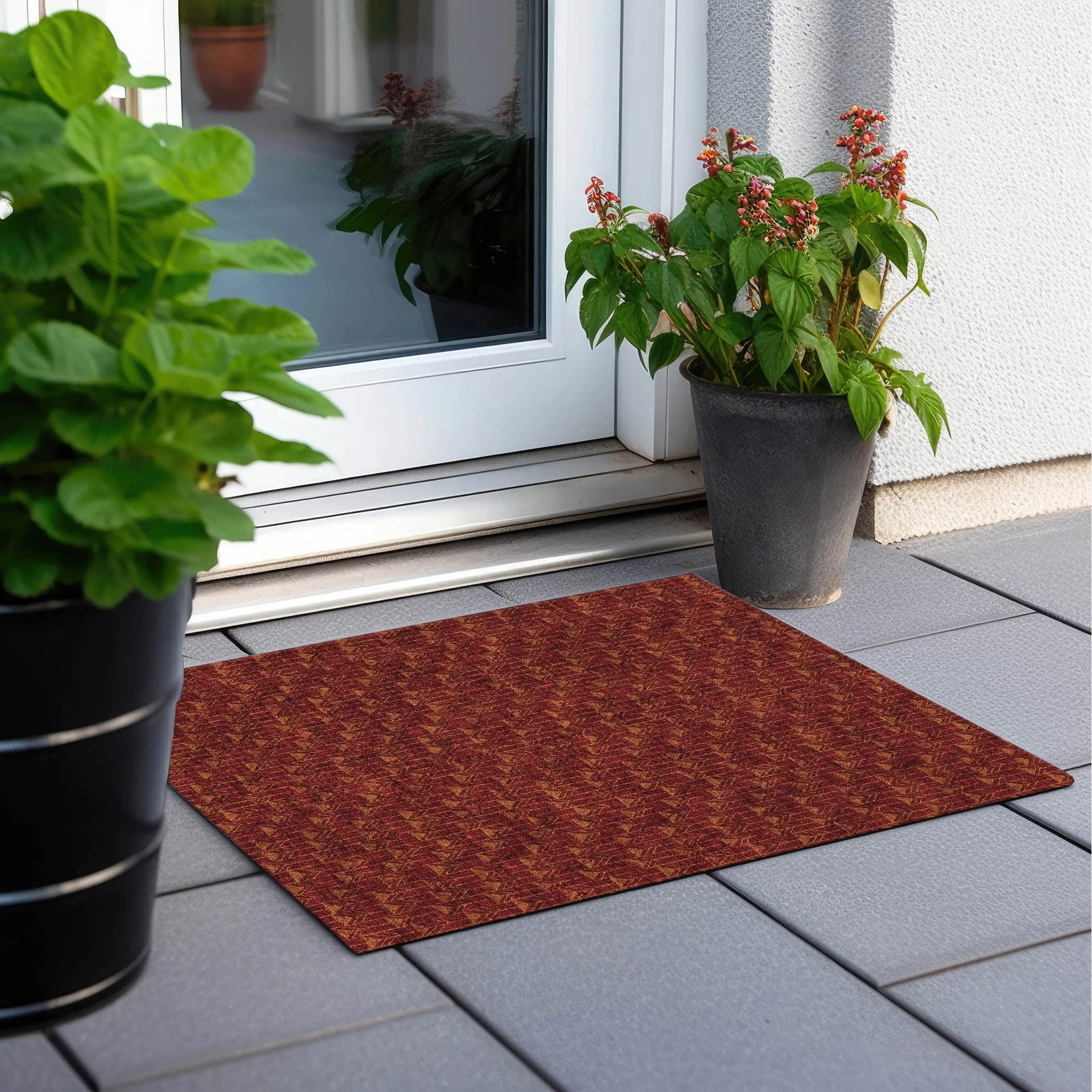 Machine Washable Indoor/ Outdoor Arrows Chantille Rug