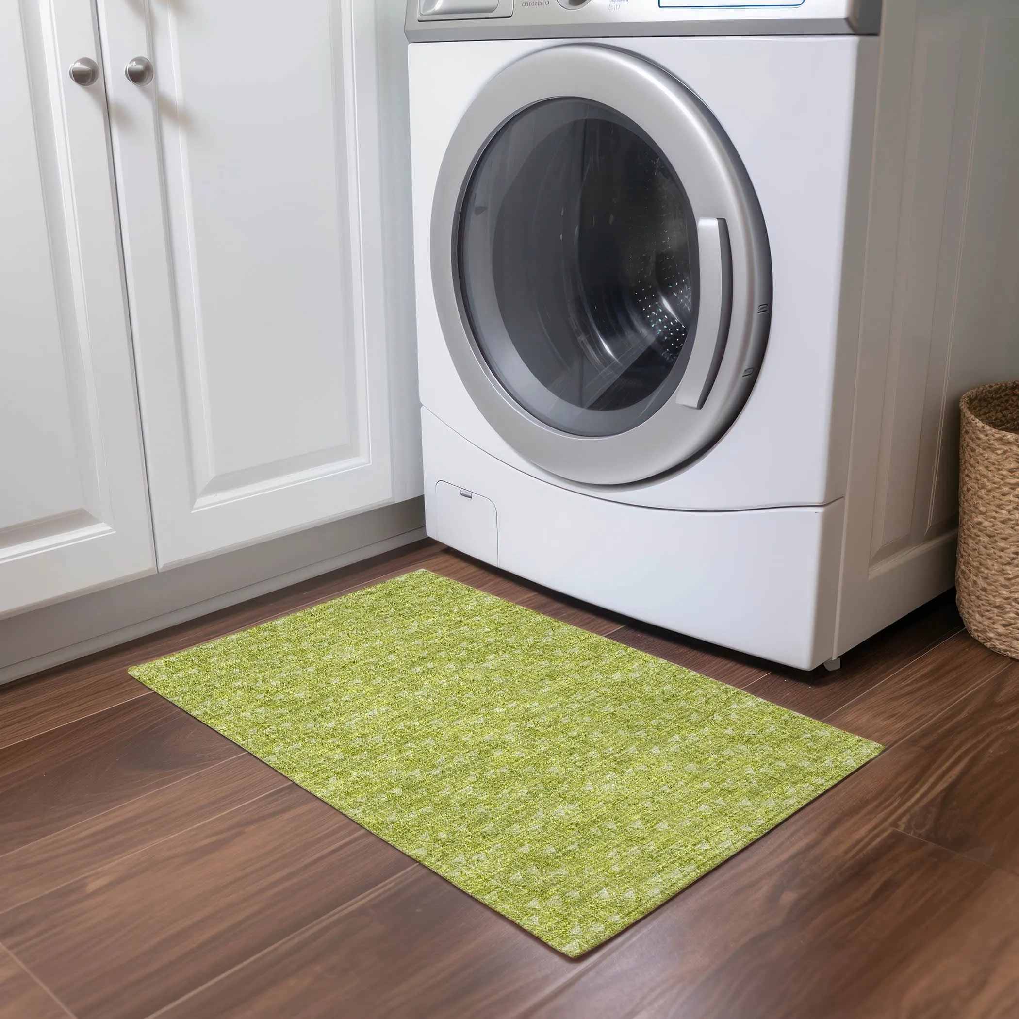 Machine Washable Indoor/ Outdoor Arrows Chantille Rug