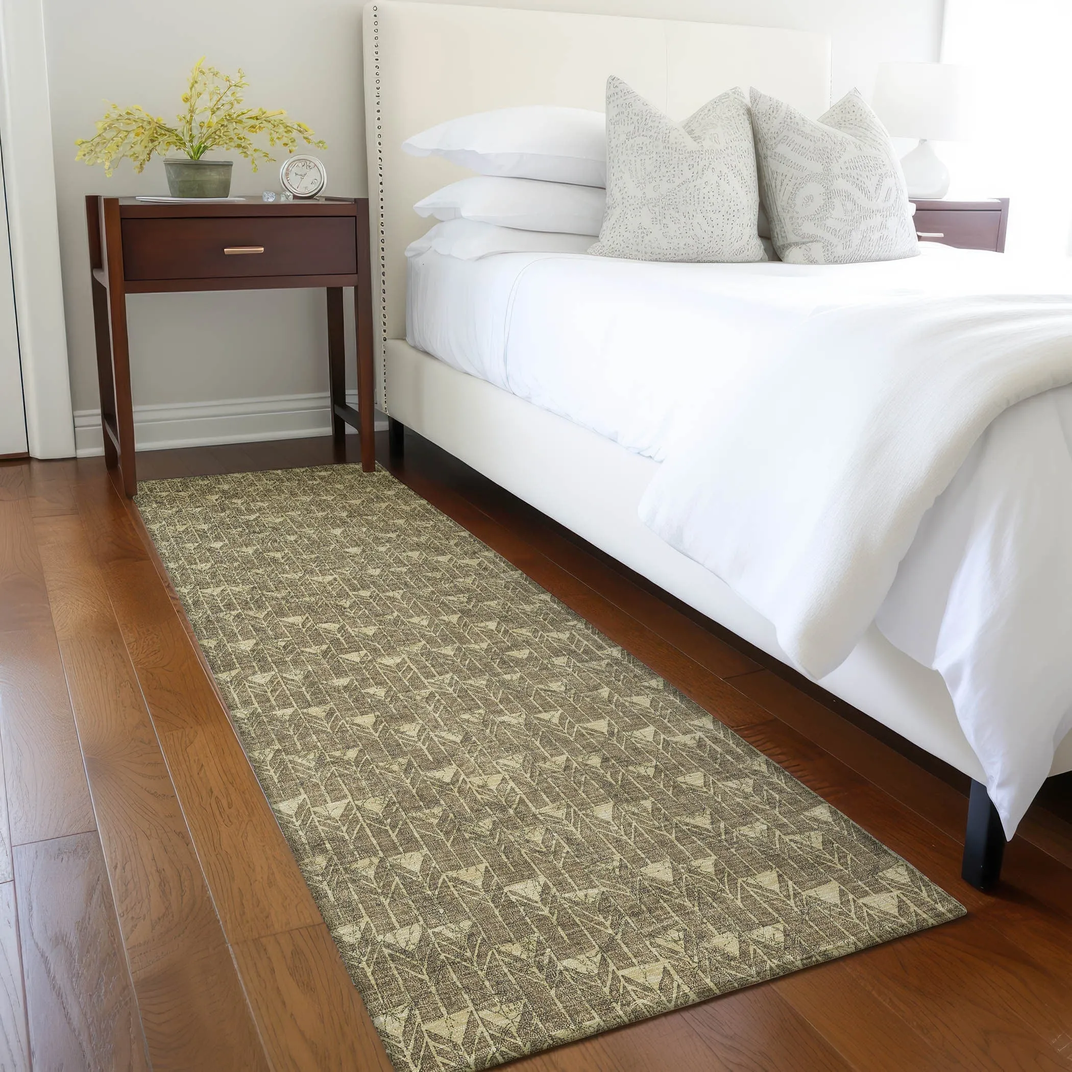 Machine Washable Indoor/ Outdoor Arrows Chantille Rug