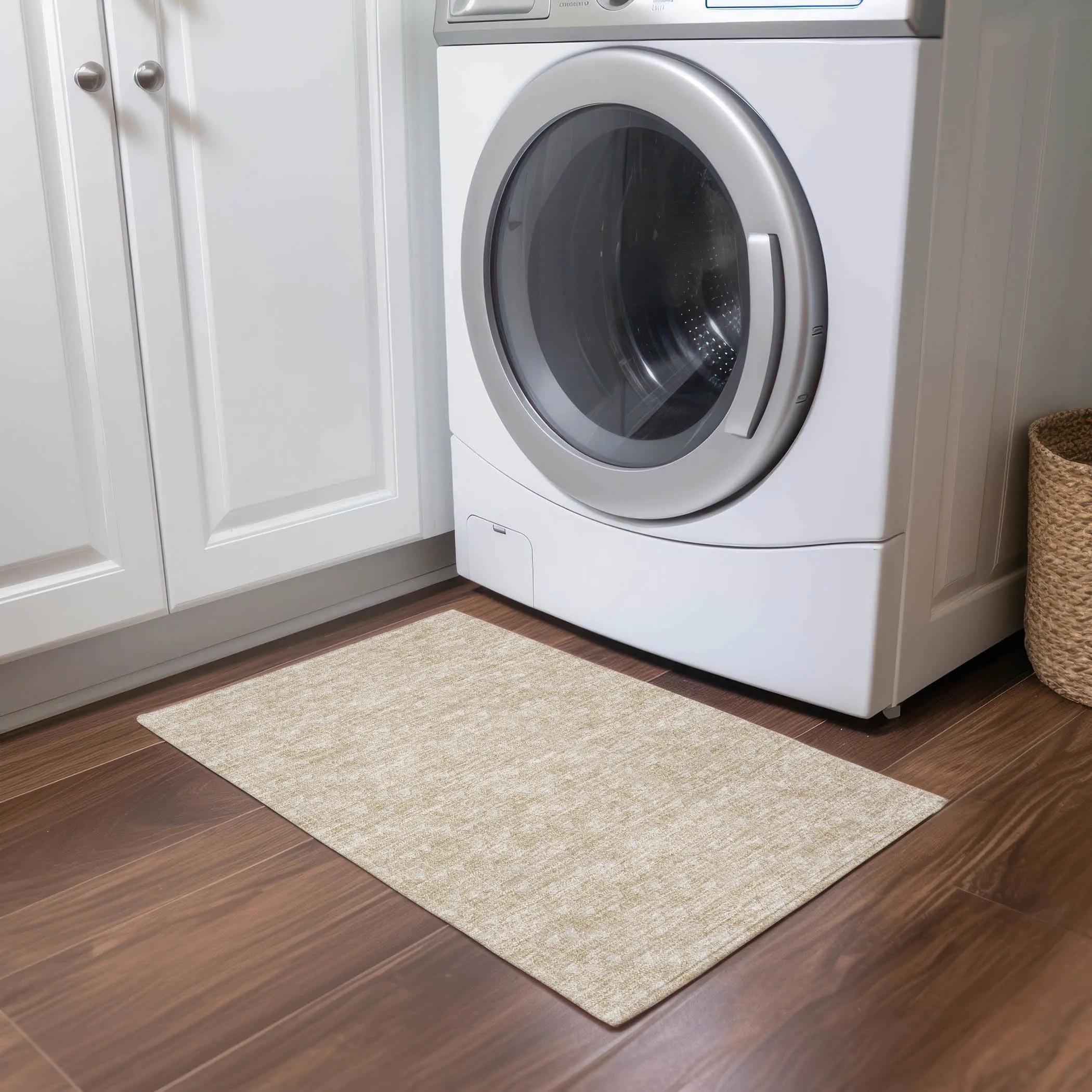 Machine Washable Indoor/ Outdoor Arrows Chantille Rug