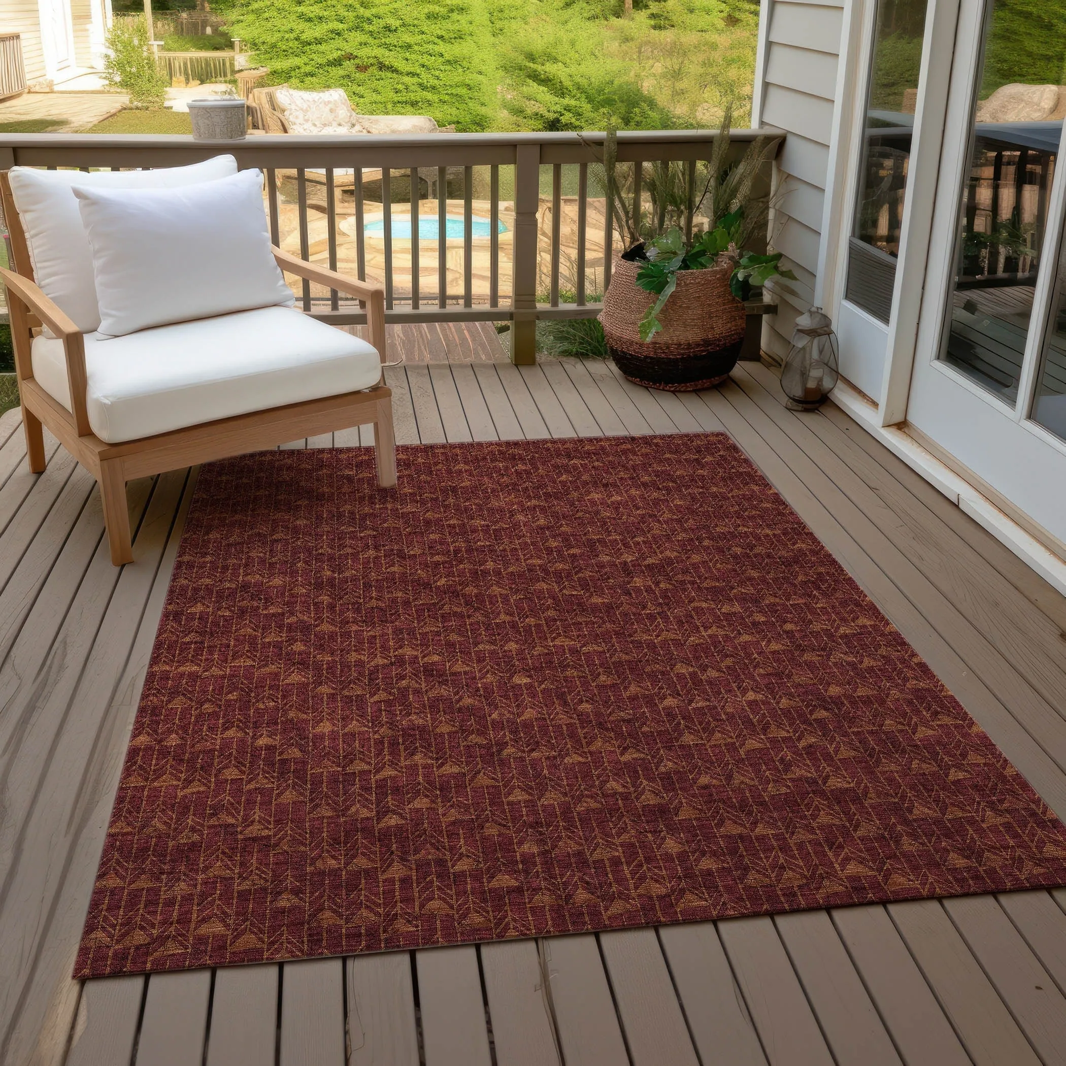 Machine Washable Indoor/ Outdoor Arrows Chantille Rug