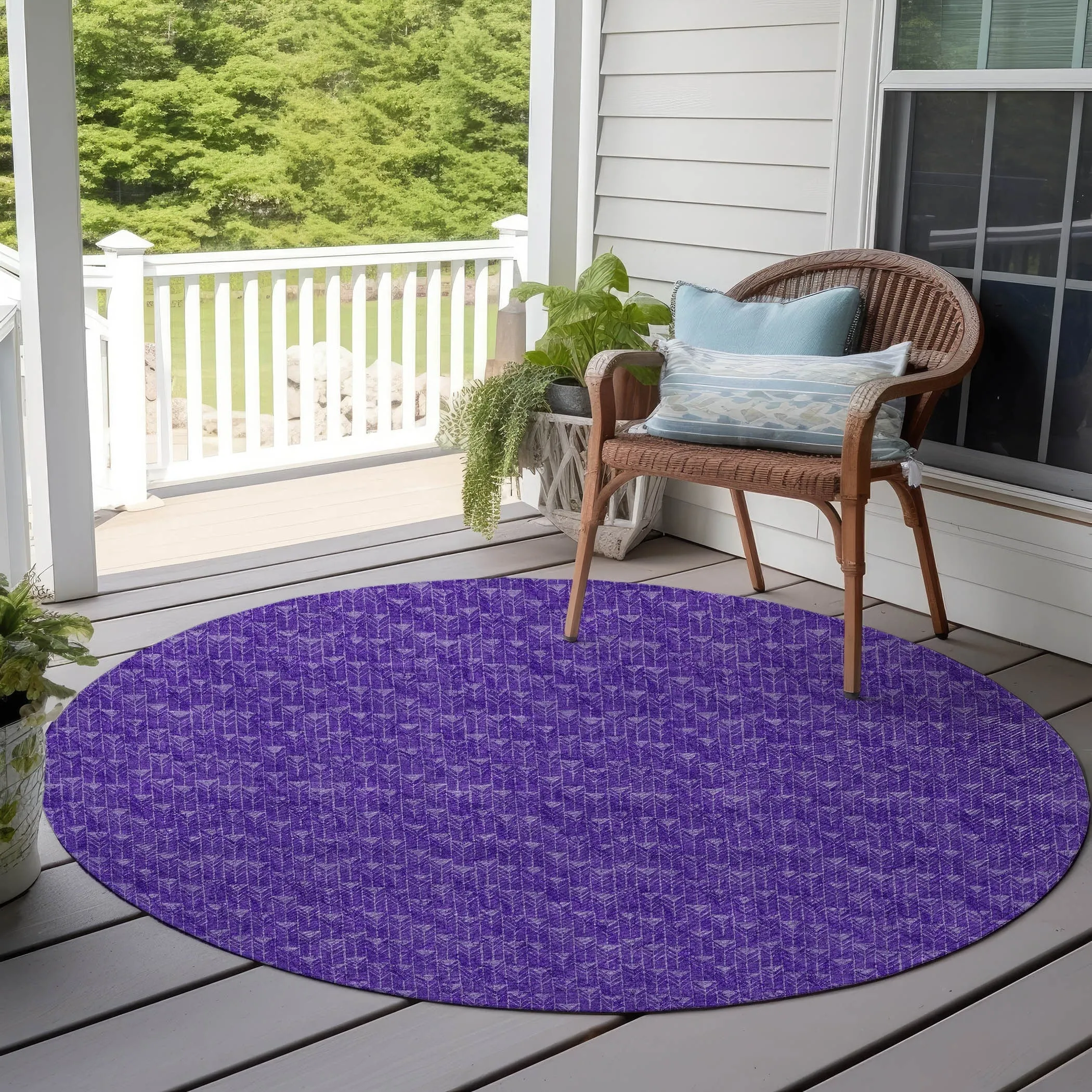 Machine Washable Indoor/ Outdoor Arrows Chantille Rug