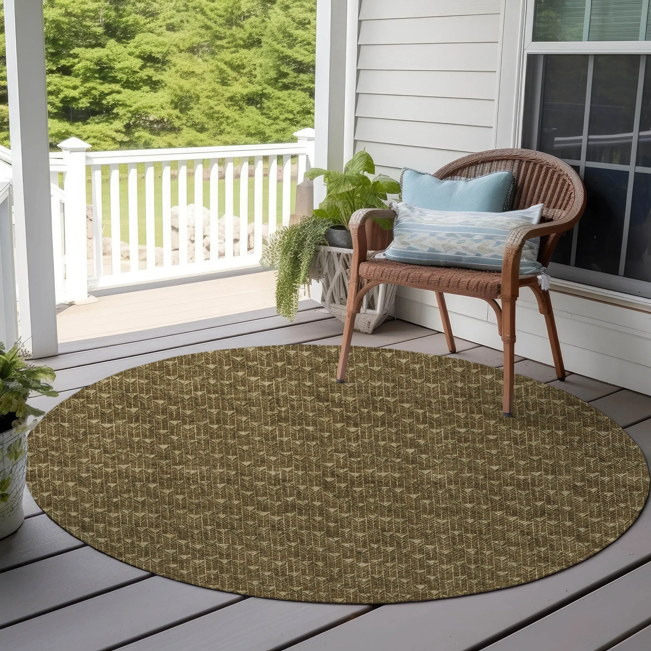 Machine Washable Indoor/ Outdoor Arrows Chantille Rug
