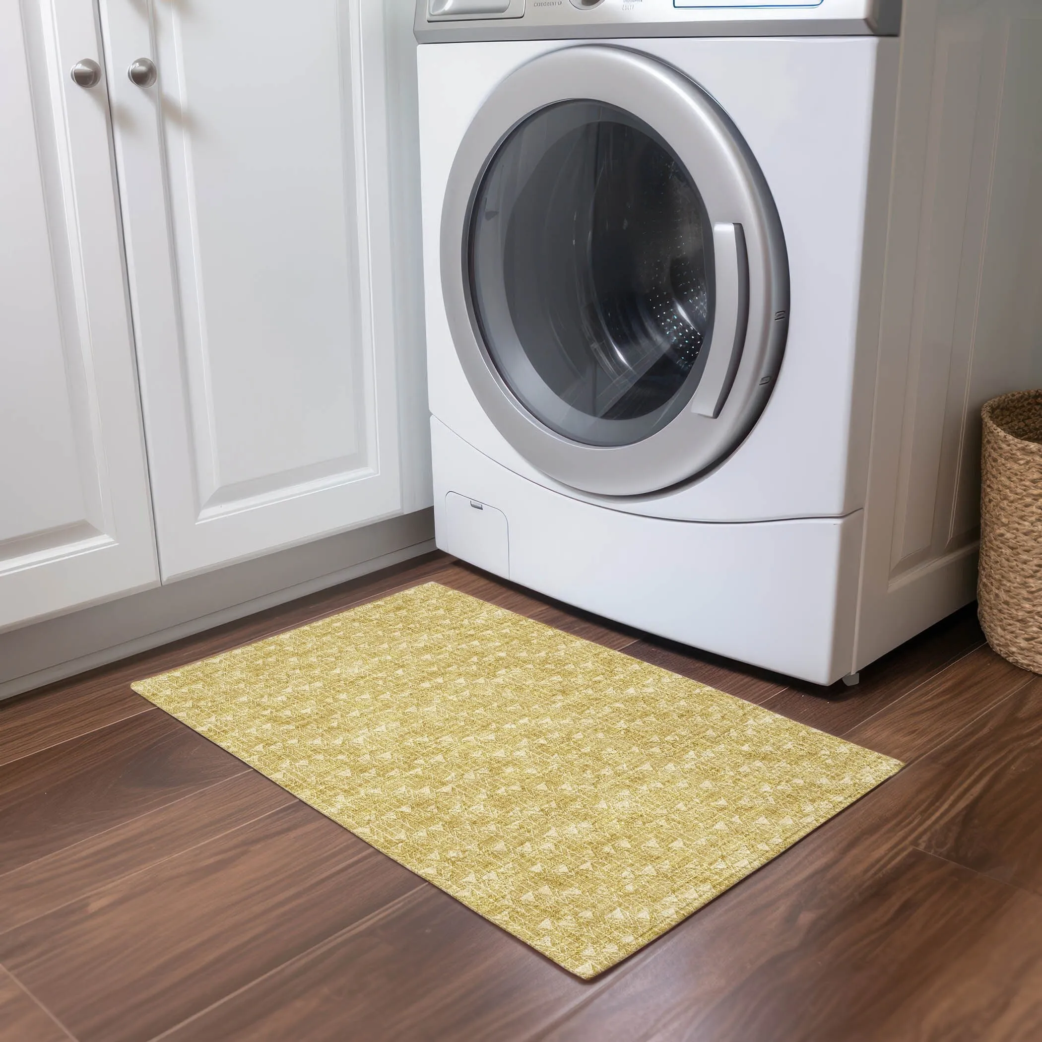 Machine Washable Indoor/ Outdoor Arrows Chantille Rug