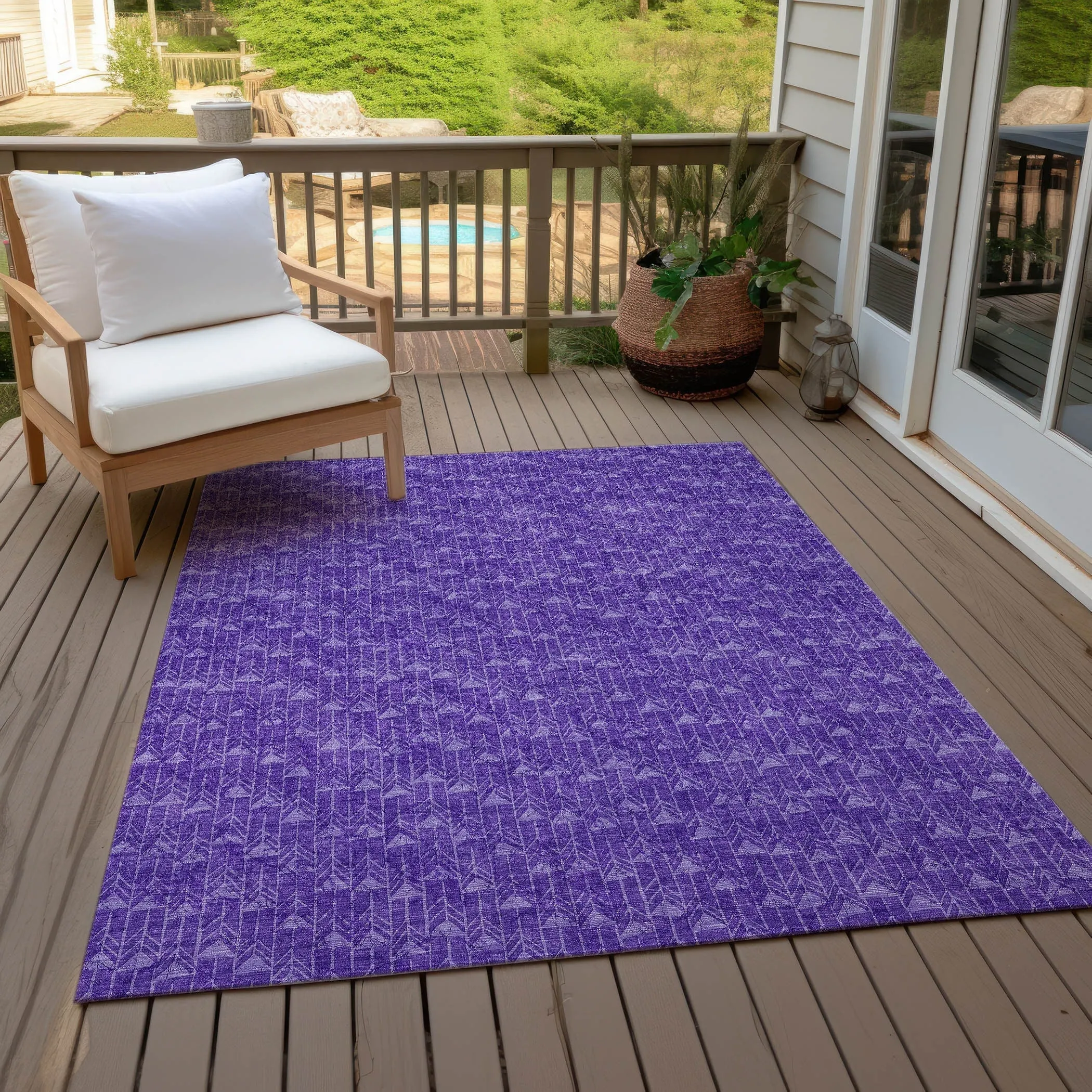 Machine Washable Indoor/ Outdoor Arrows Chantille Rug