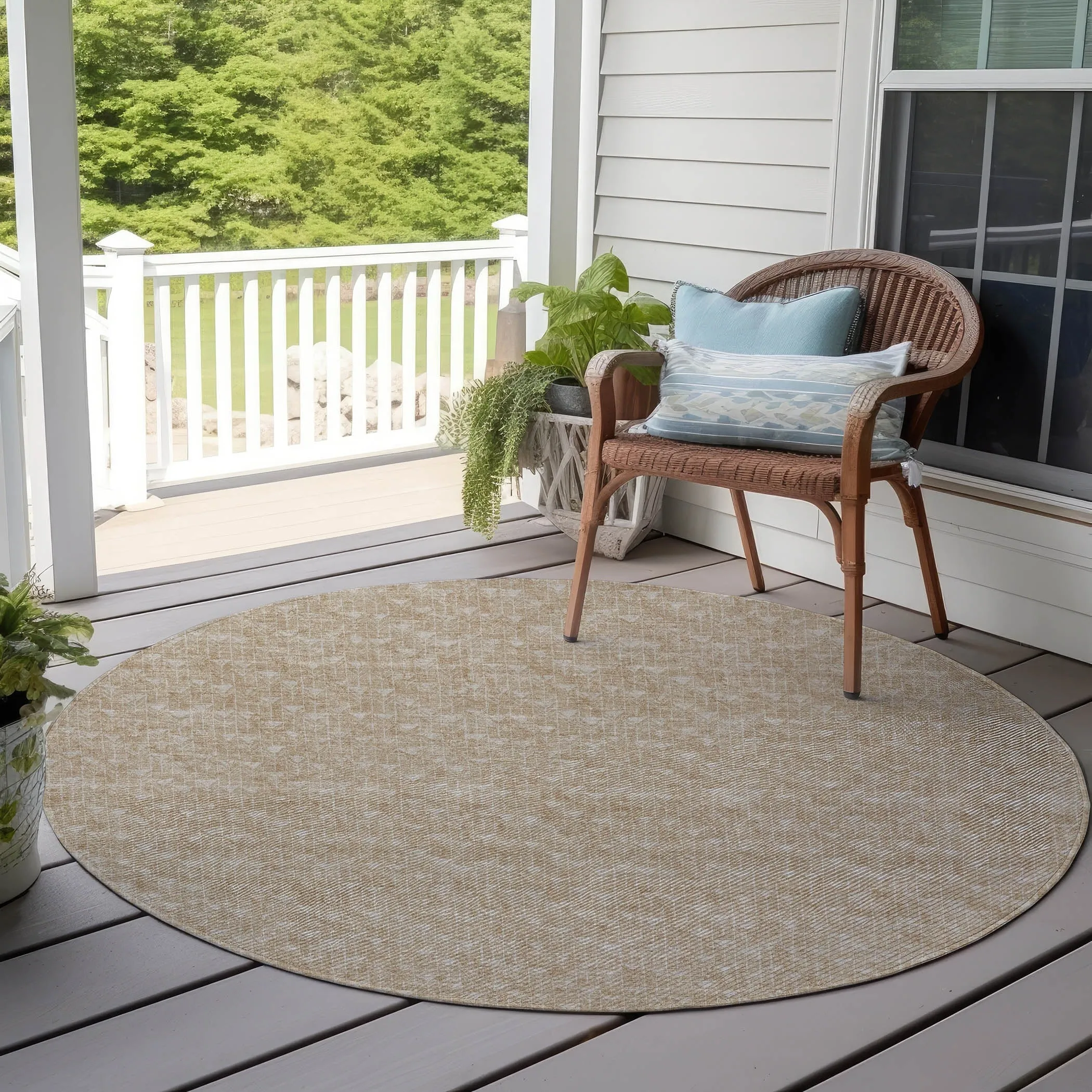 Machine Washable Indoor/ Outdoor Arrows Chantille Rug