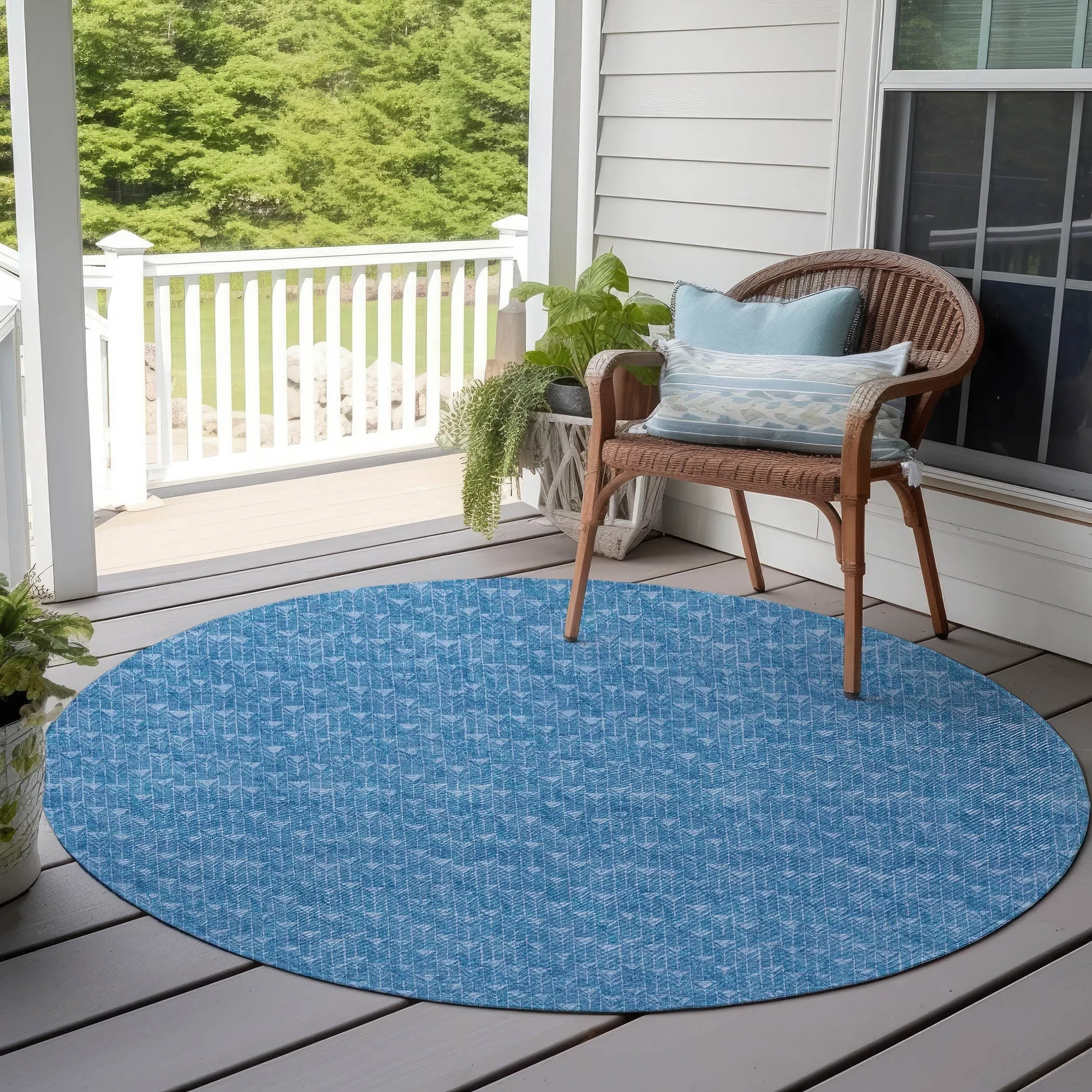 Machine Washable Indoor/ Outdoor Arrows Chantille Rug