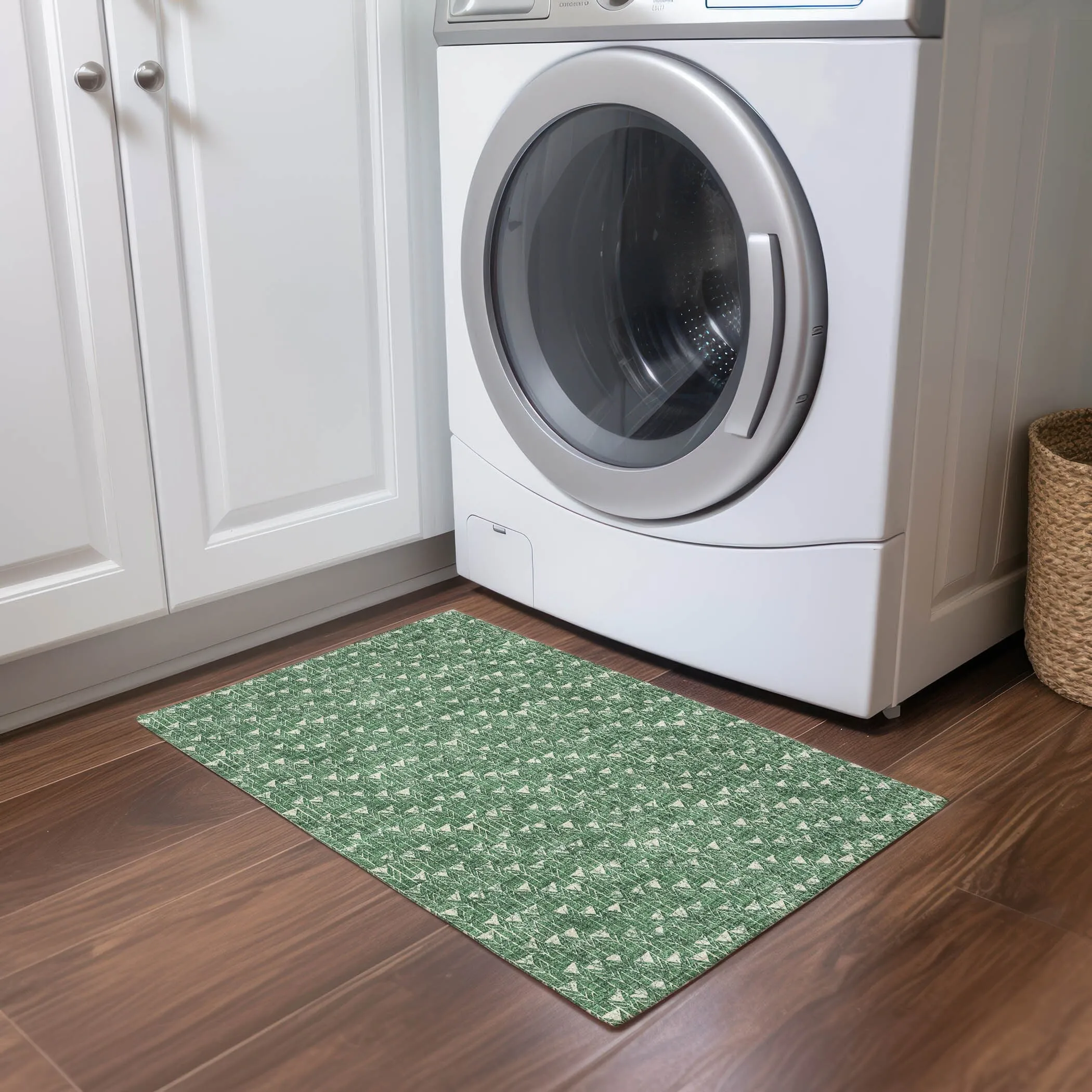 Machine Washable Indoor/ Outdoor Arrows Chantille Rug