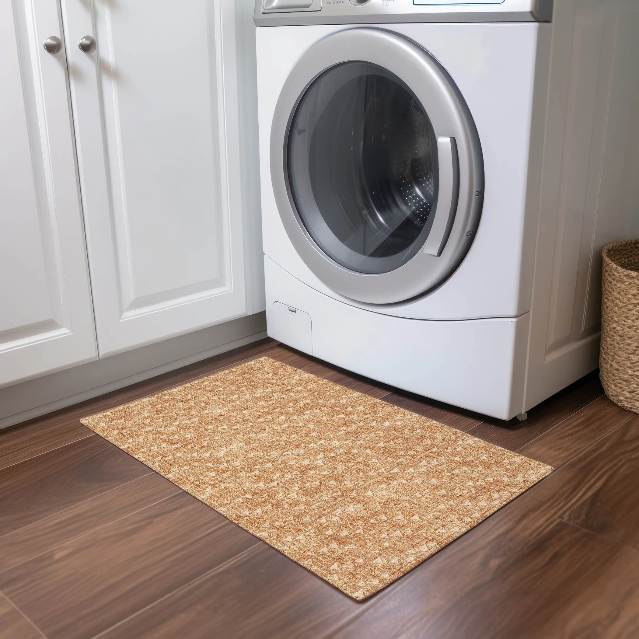 Machine Washable Indoor/ Outdoor Arrows Chantille Rug