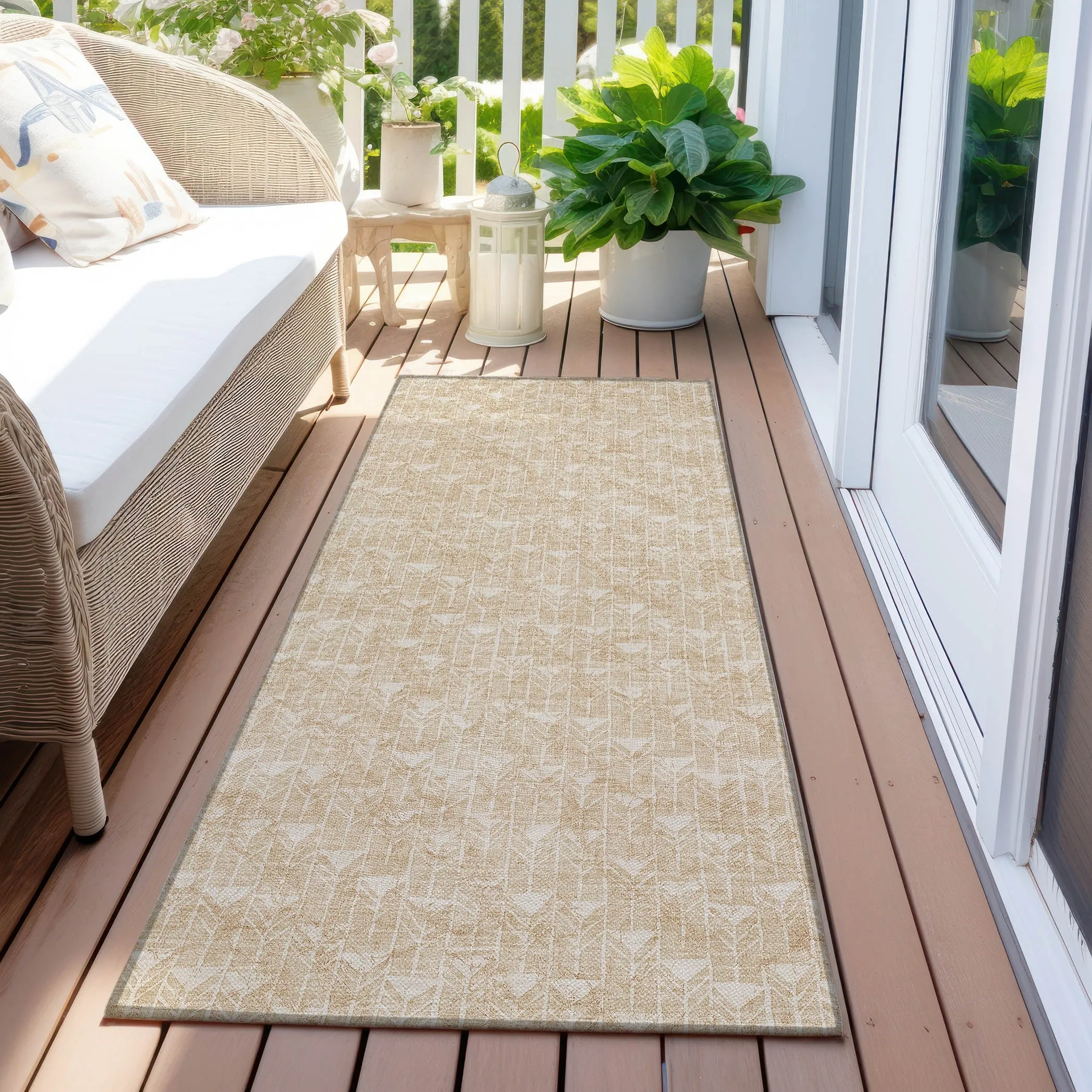 Machine Washable Indoor/ Outdoor Arrows Chantille Rug