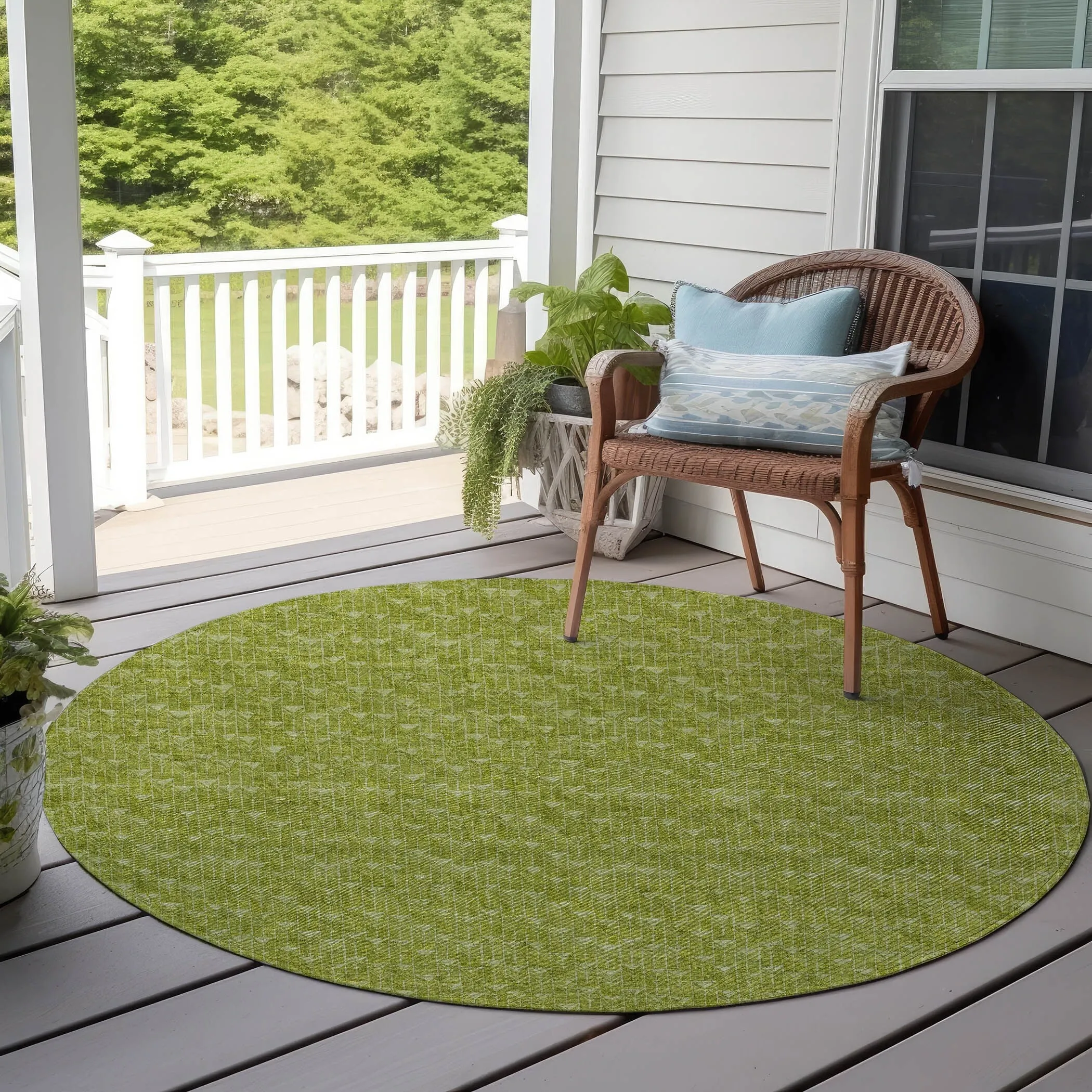 Machine Washable Indoor/ Outdoor Arrows Chantille Rug