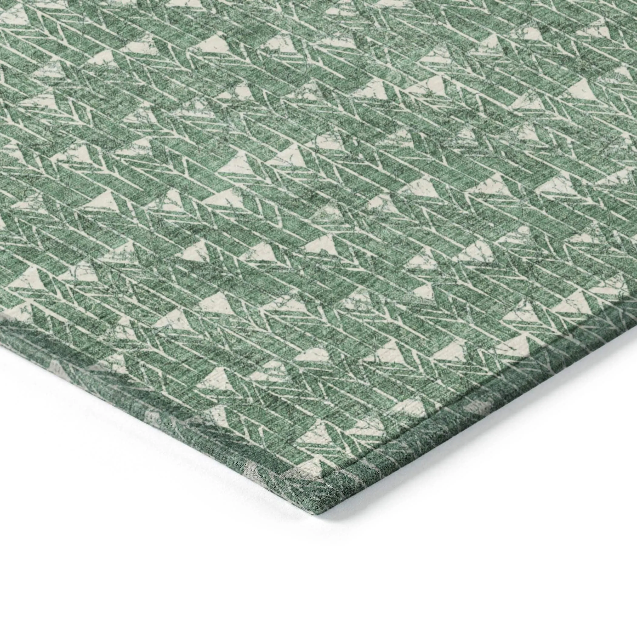 Machine Washable Indoor/ Outdoor Arrows Chantille Rug