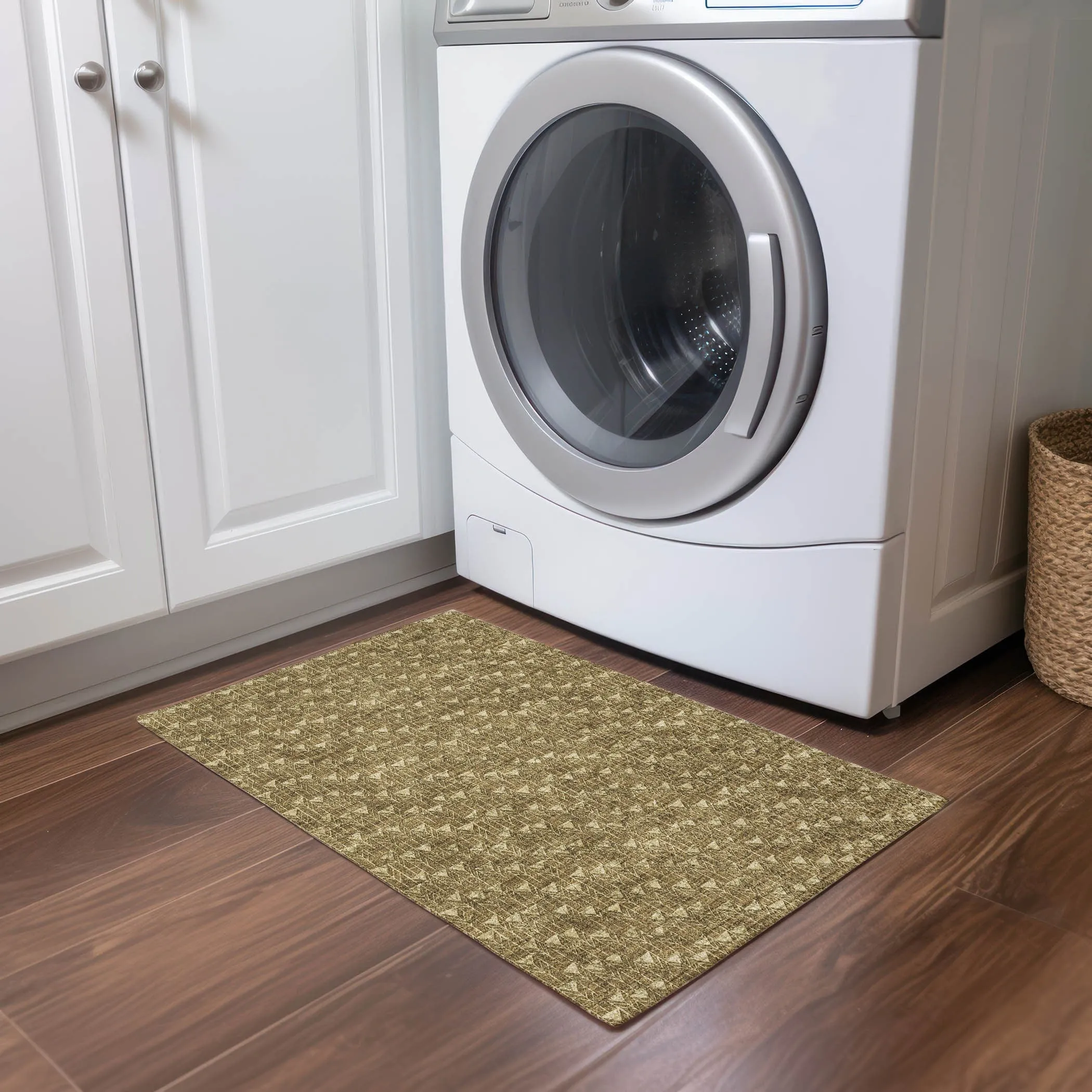Machine Washable Indoor/ Outdoor Arrows Chantille Rug