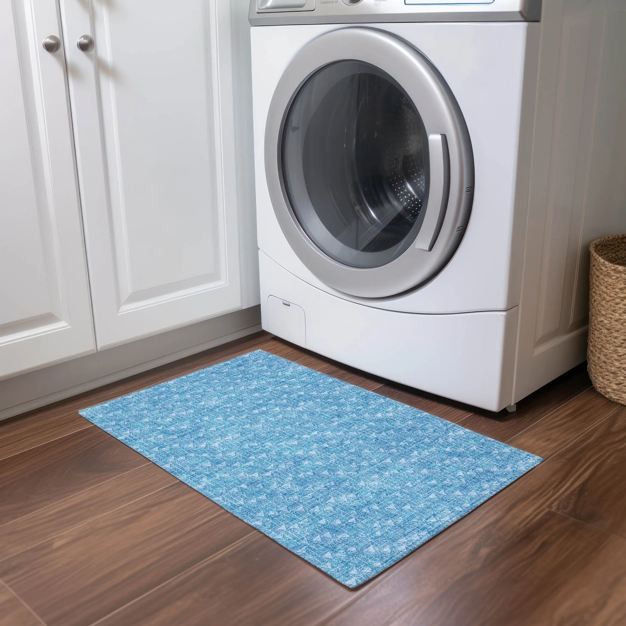 Machine Washable Indoor/ Outdoor Arrows Chantille Rug