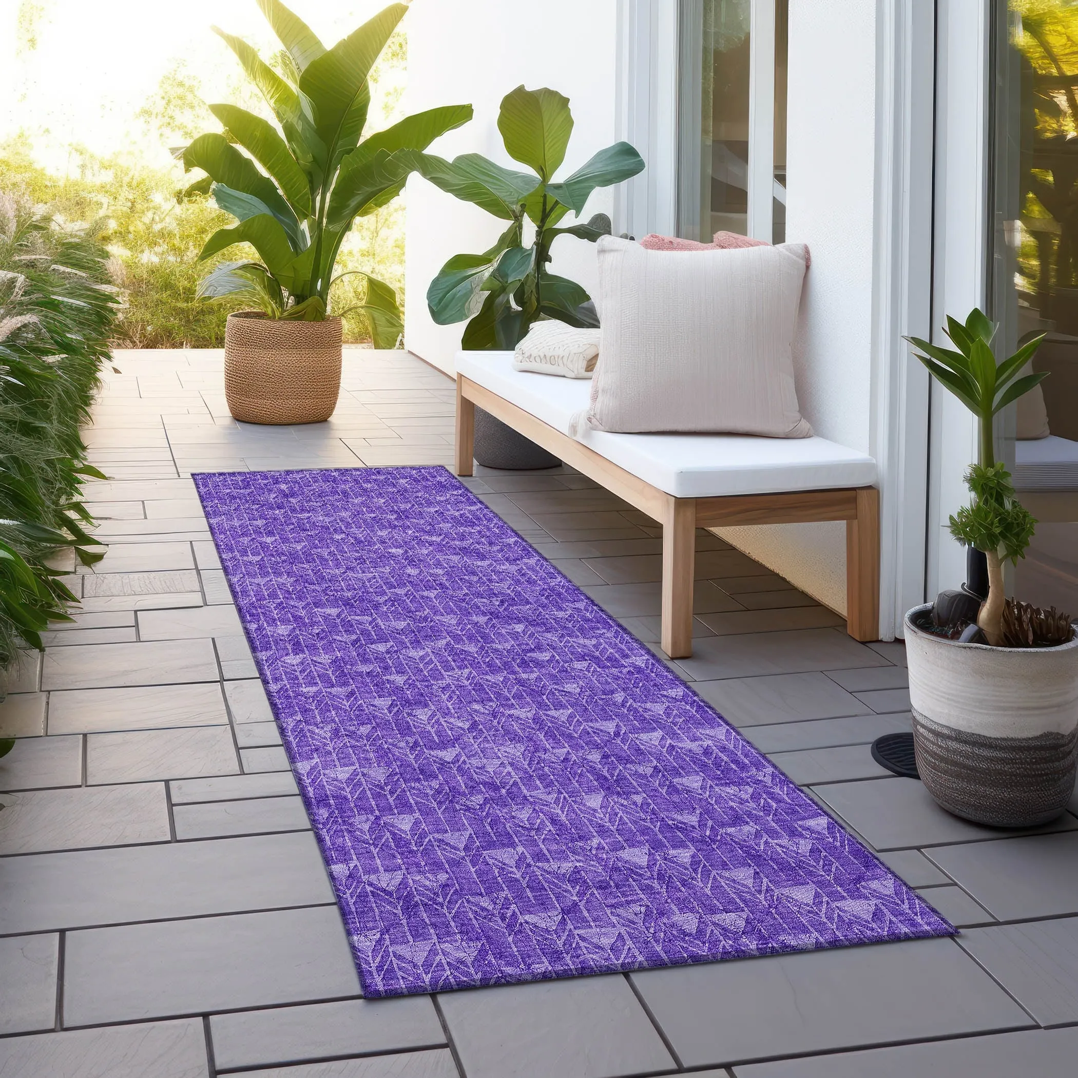 Machine Washable Indoor/ Outdoor Arrows Chantille Rug