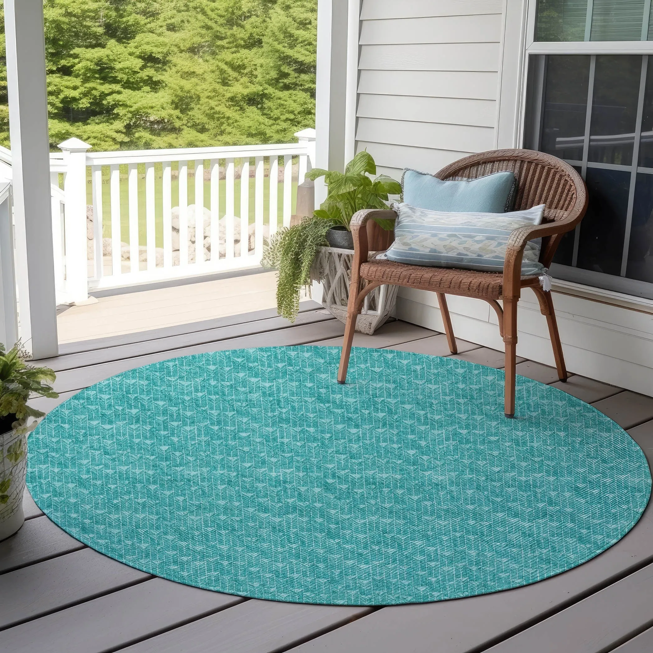 Machine Washable Indoor/ Outdoor Arrows Chantille Rug
