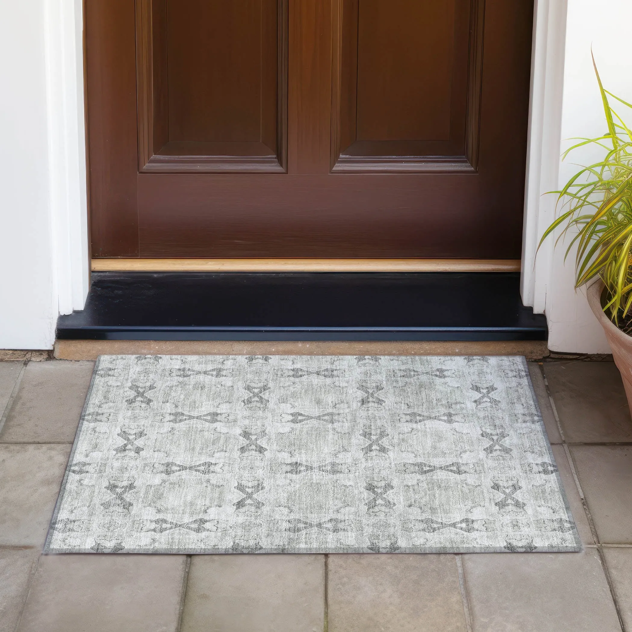Machine Washable Indoor/ Outdoor Boho Medallions Chantille Rug