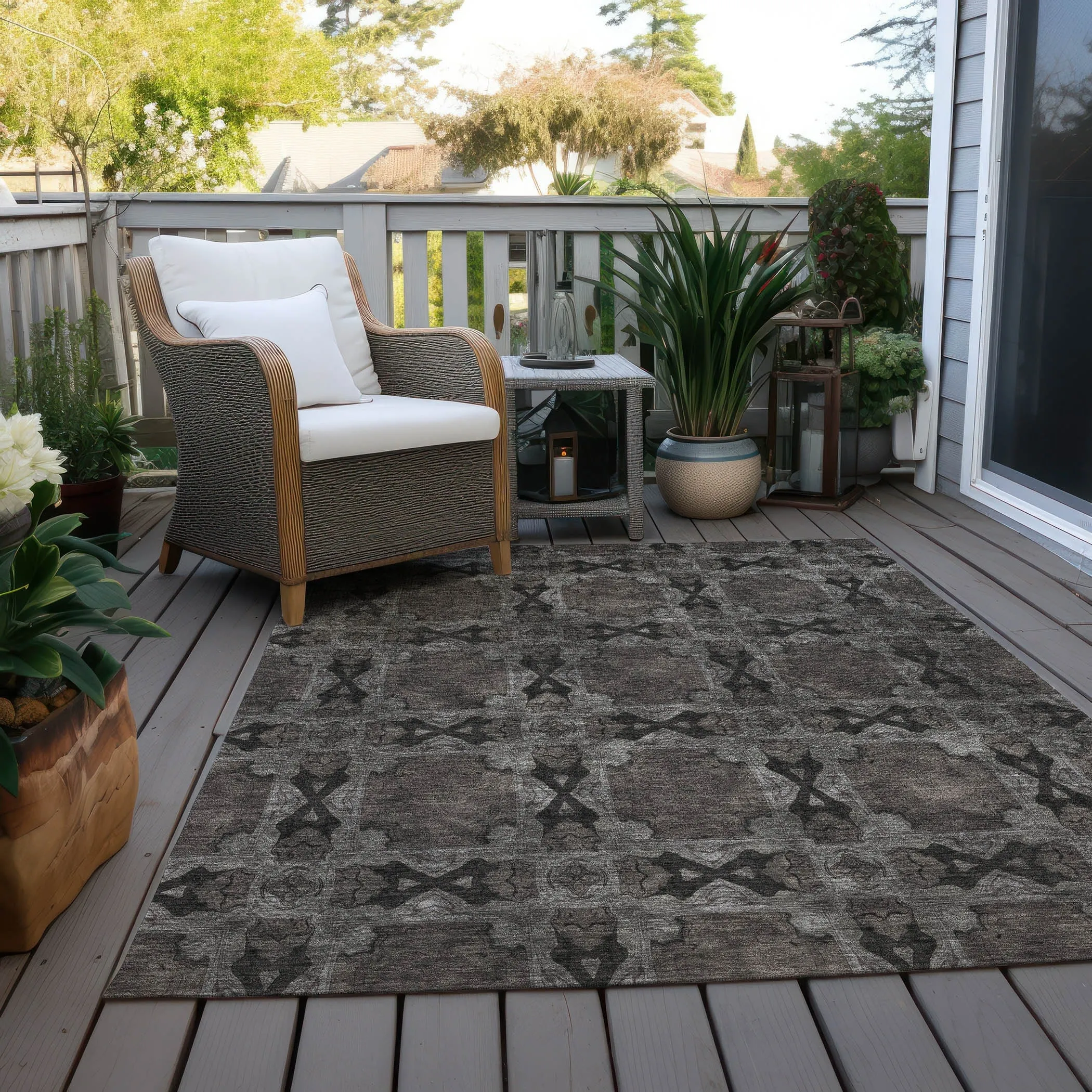 Machine Washable Indoor/ Outdoor Boho Medallions Chantille Rug