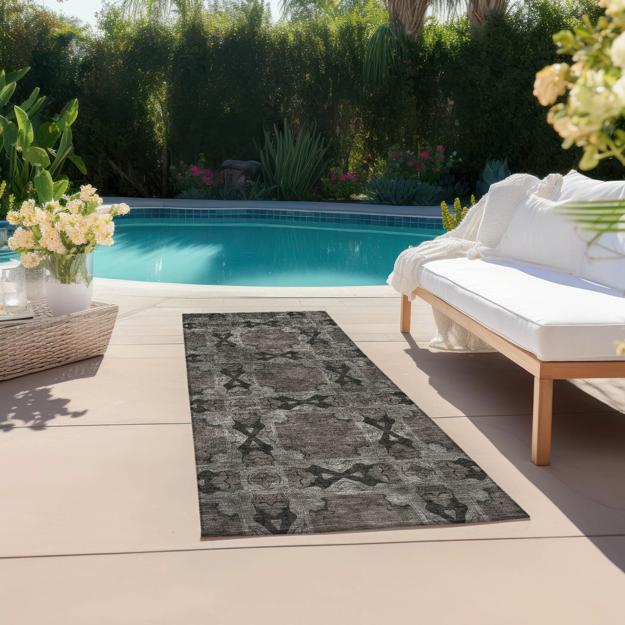 Machine Washable Indoor/ Outdoor Boho Medallions Chantille Rug