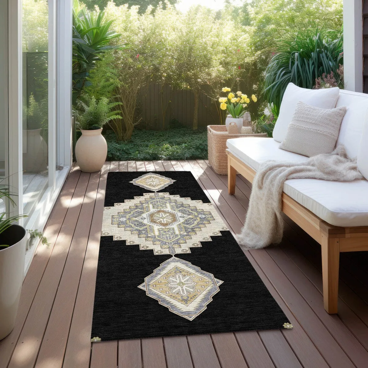 Machine Washable Indoor/ Outdoor Boho Traditional Chantille Rug