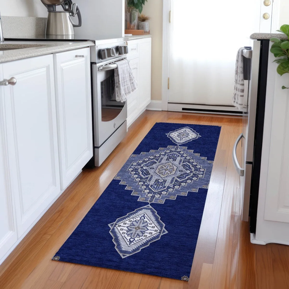 Machine Washable Indoor/ Outdoor Boho Traditional Chantille Rug